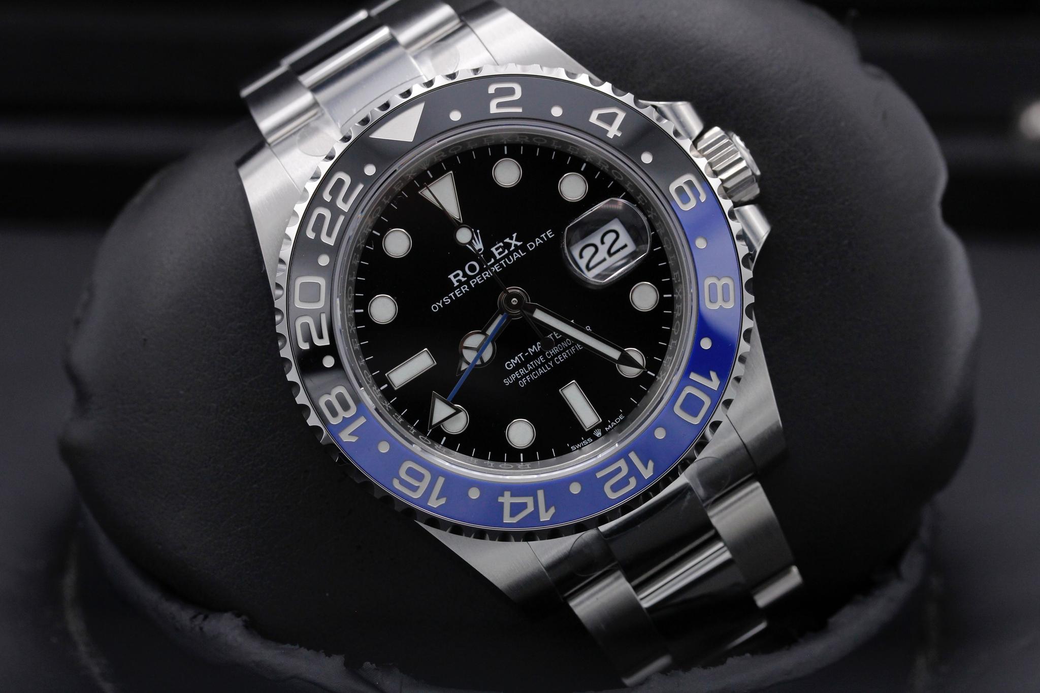 Watch Image 10