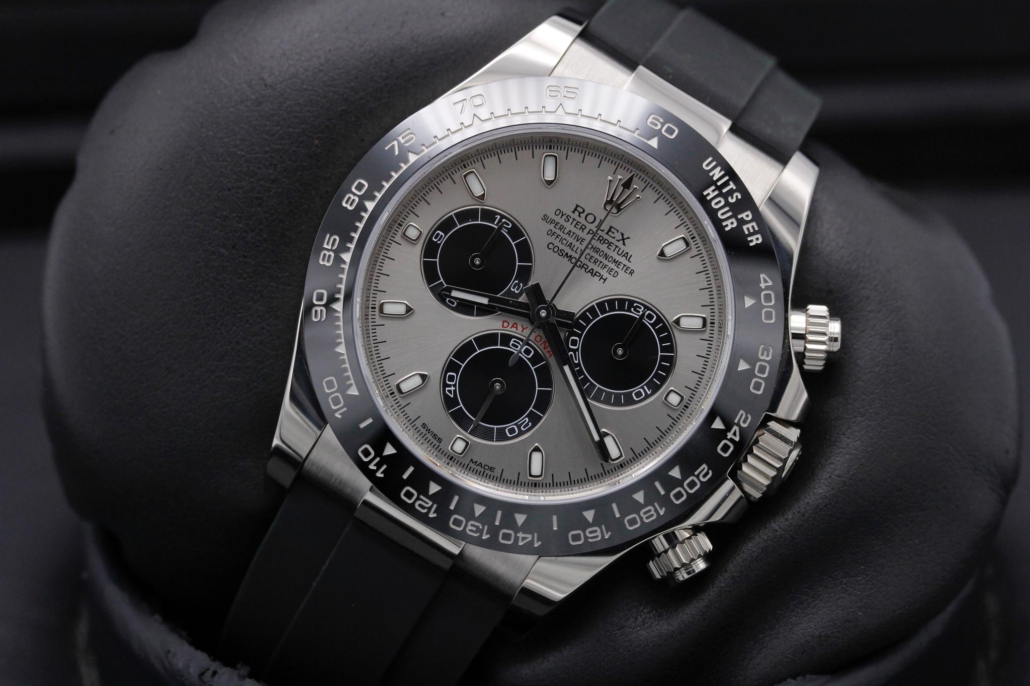Watch Image 10