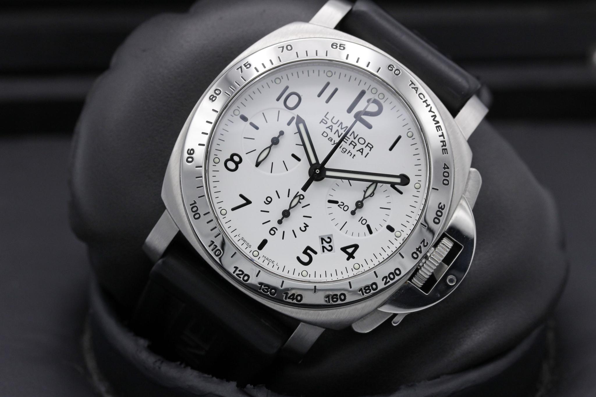 Watch Image 10