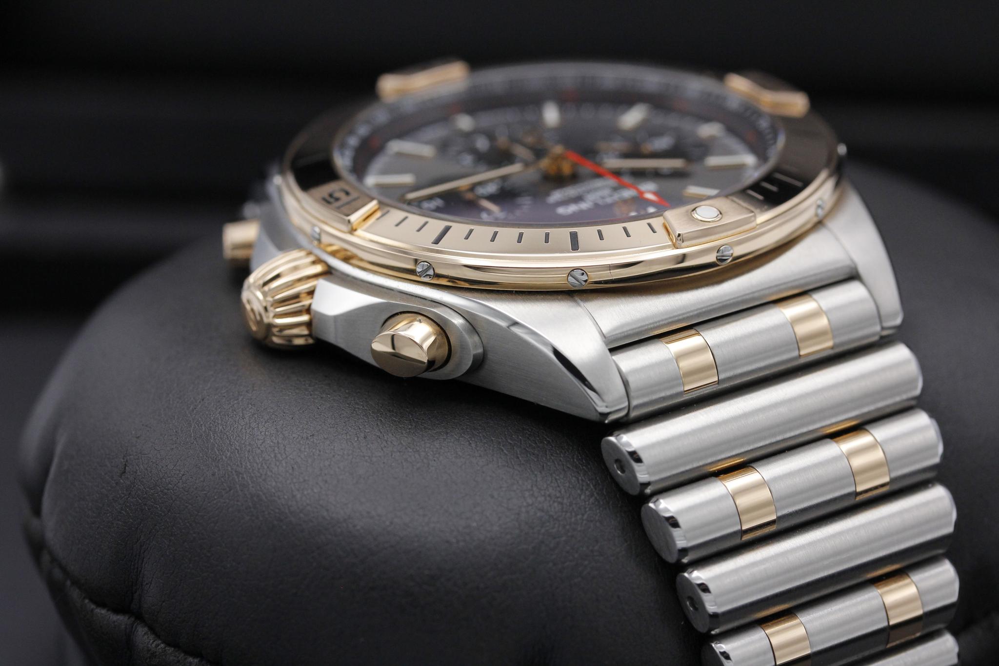Watch Image 4