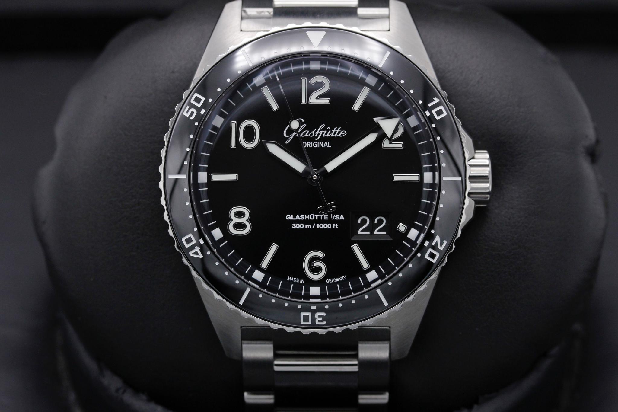 Watch Image 1