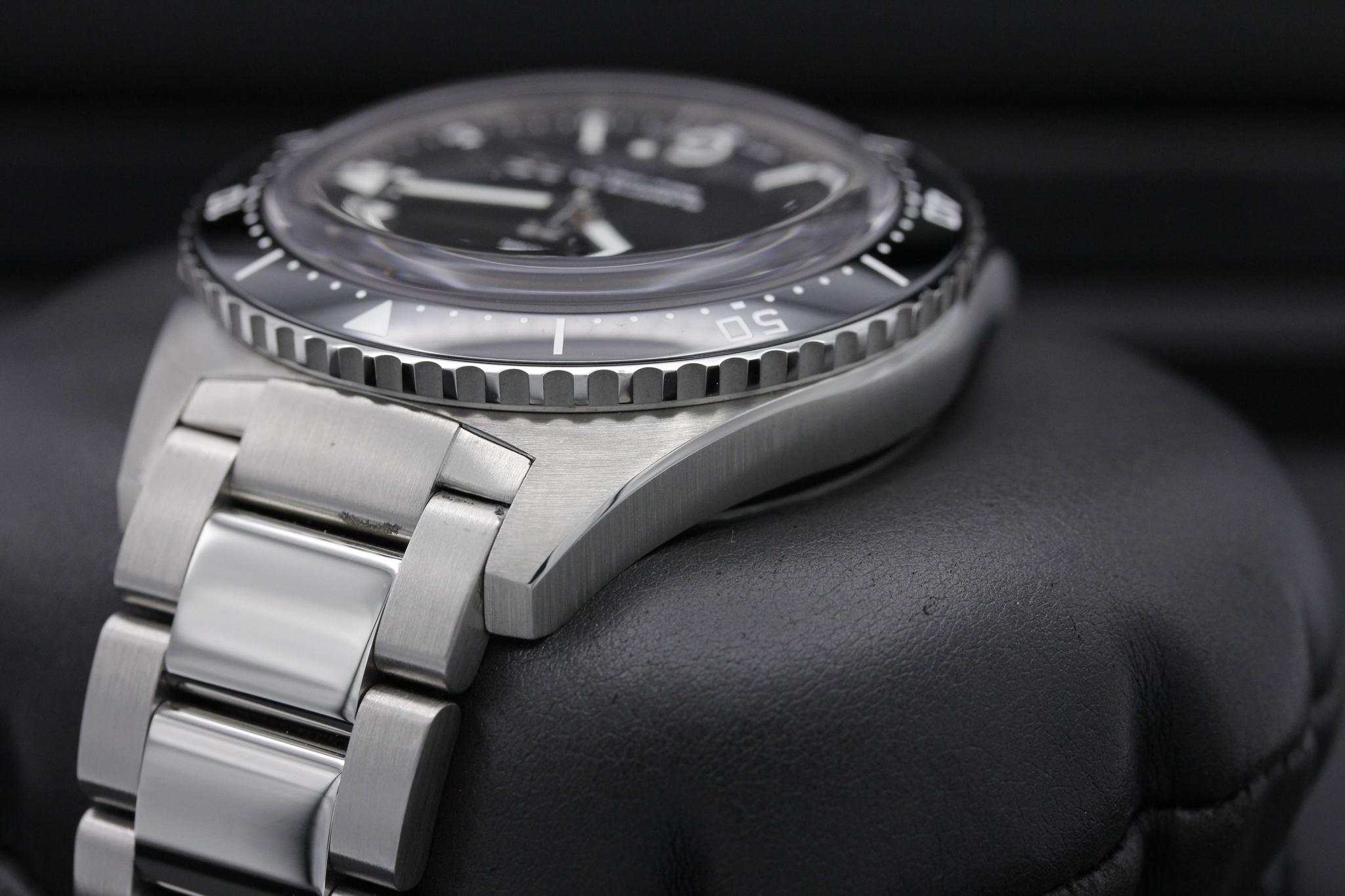 Watch Image 5