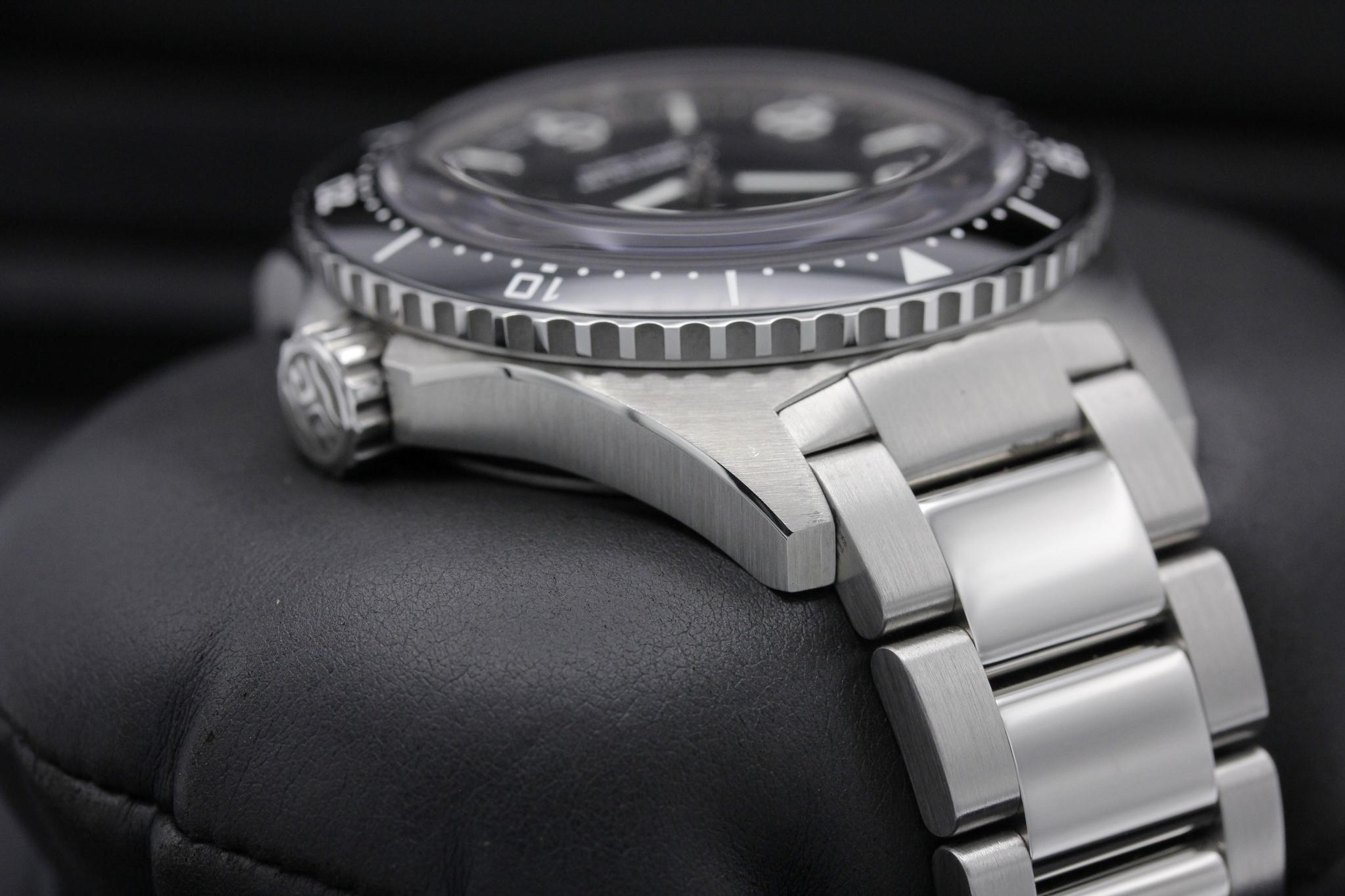 Watch Image 4