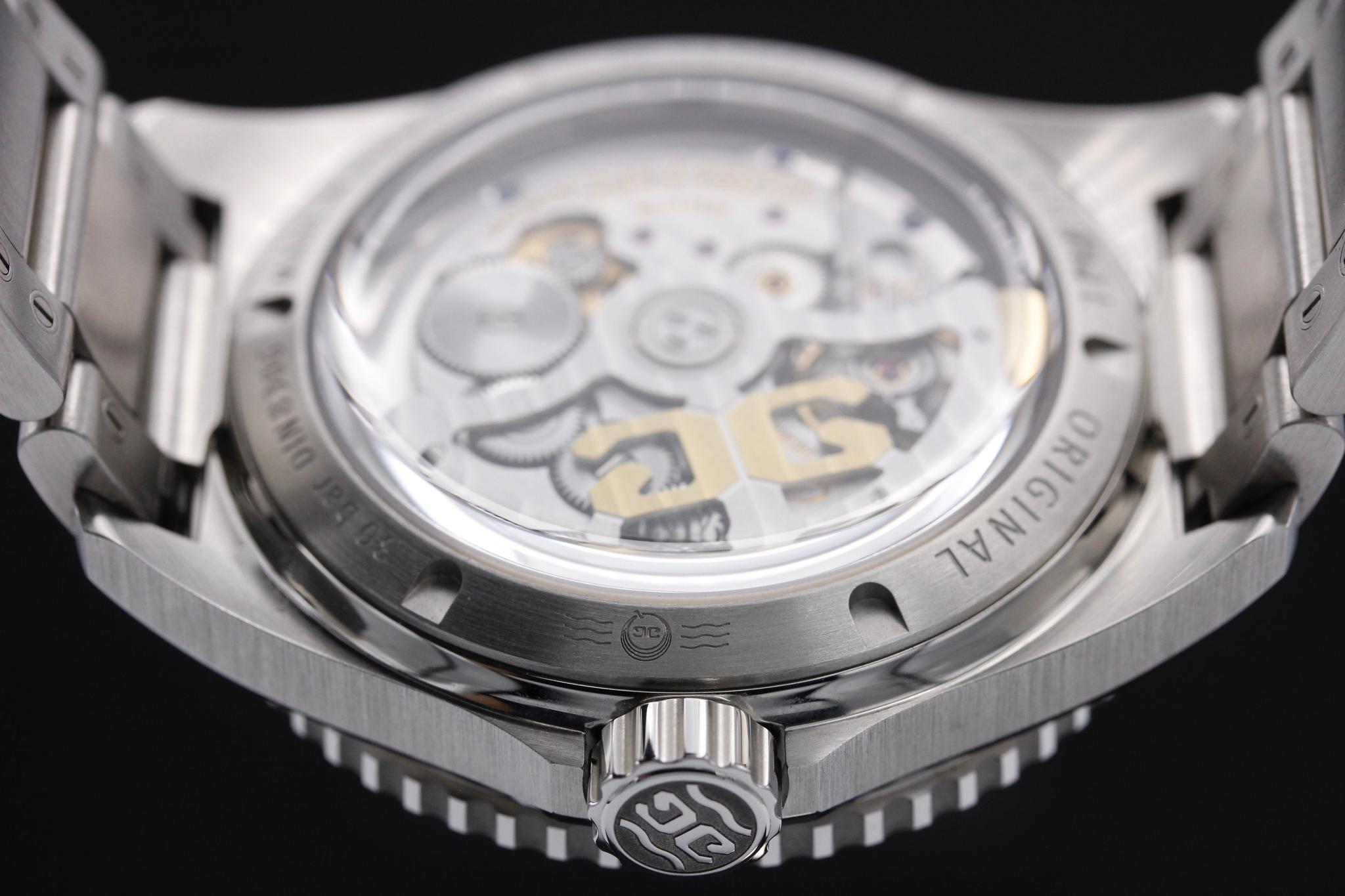Watch Image 8