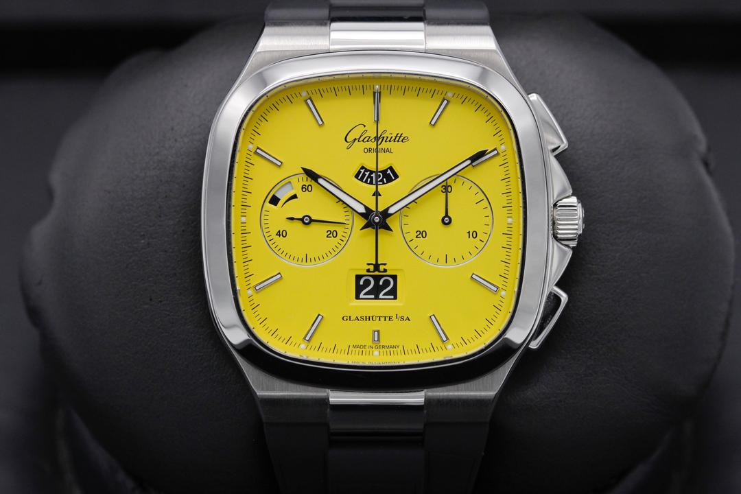 Glashutte Original Seventies Chronograph Panorama Date 1-37-02-07-02-35