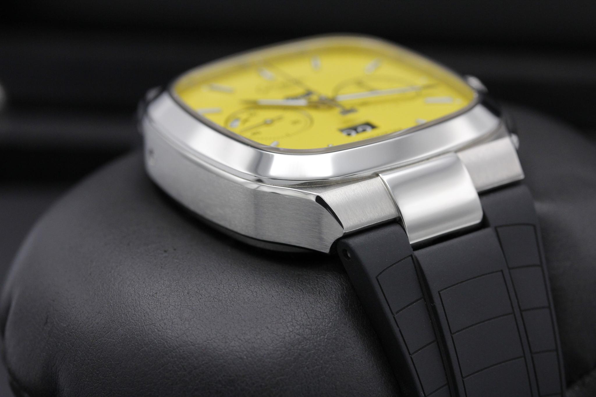 Watch Image 6
