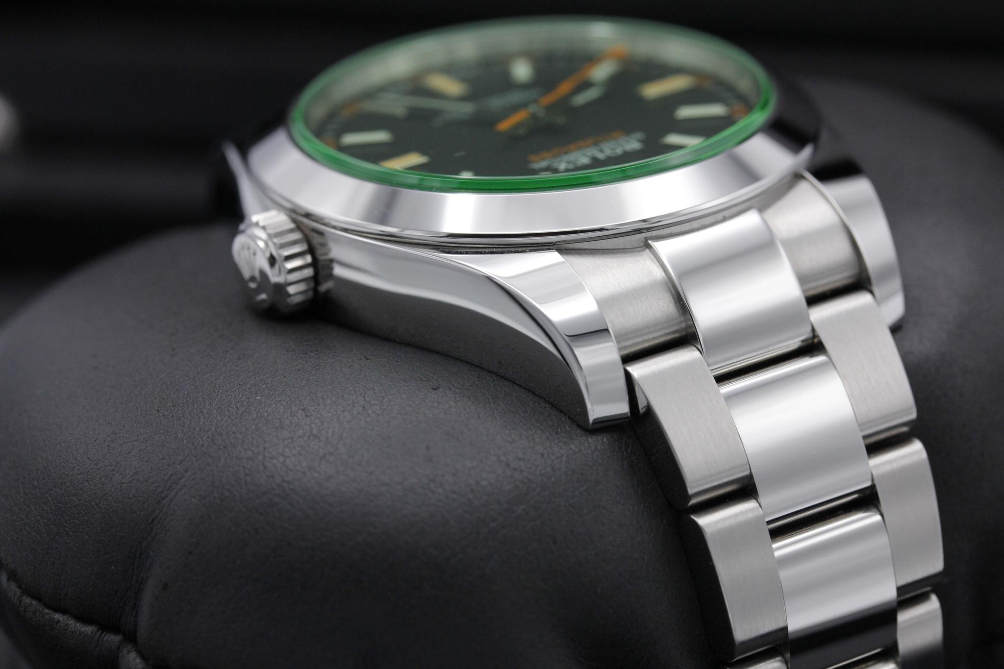 Watch Image 4