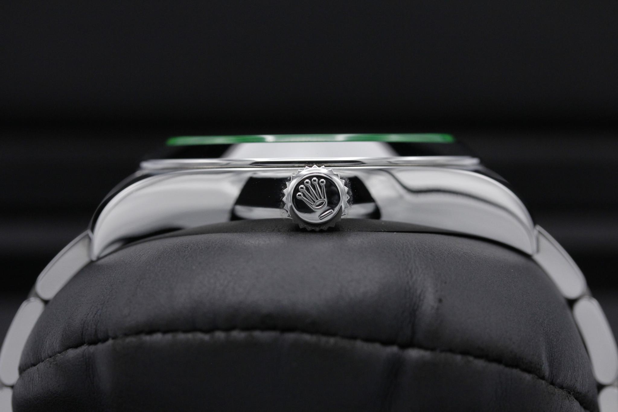 Watch Image 3