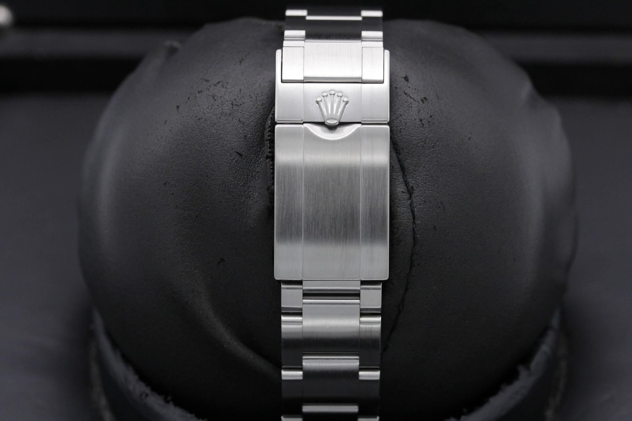 Watch Image 8