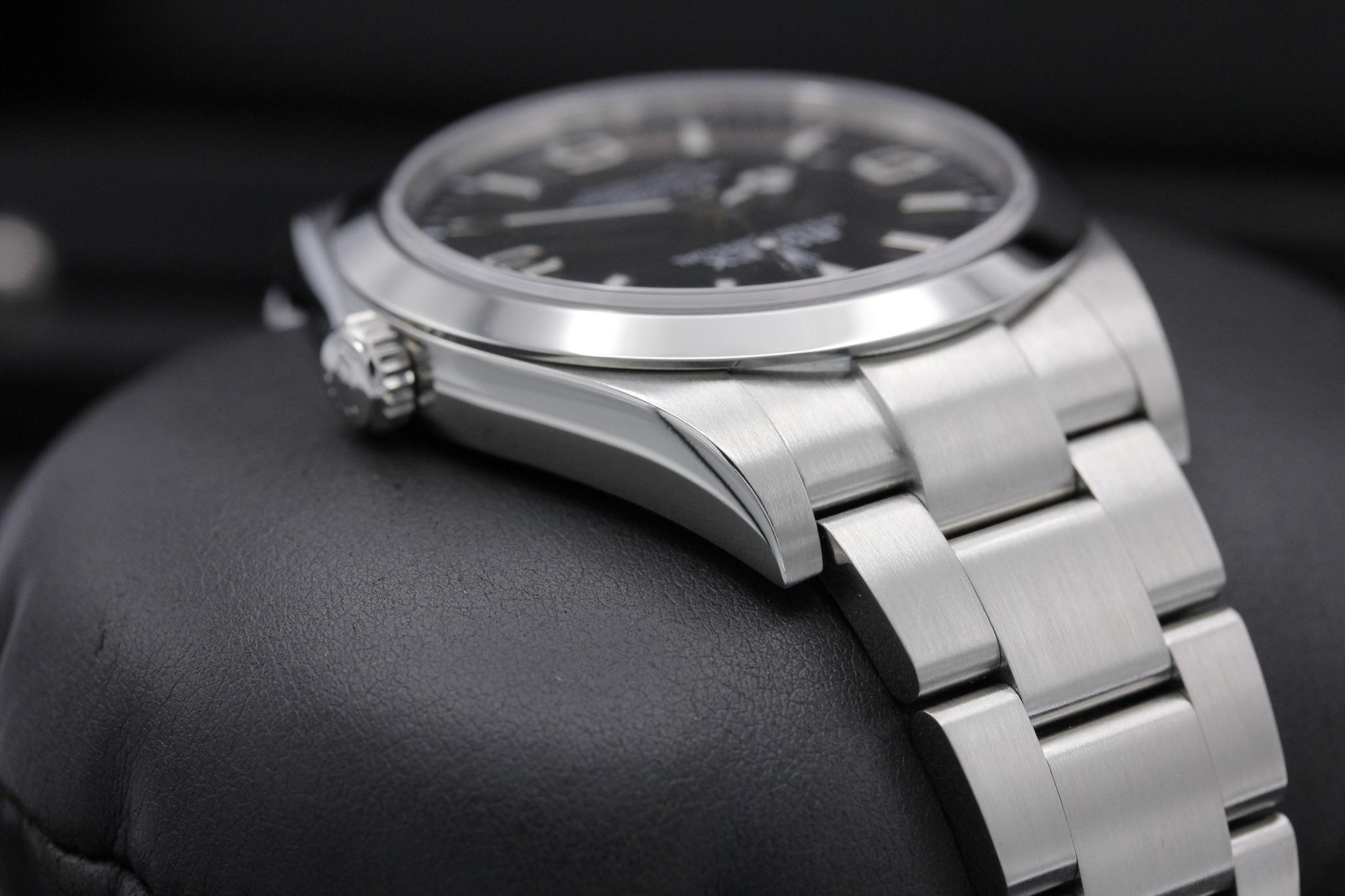 Watch Image 4