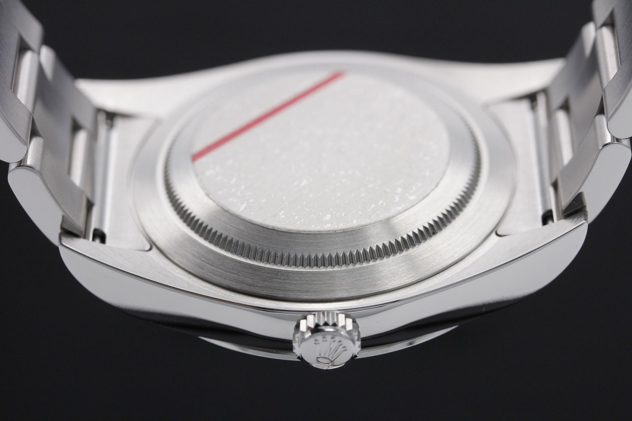 Watch Image 7