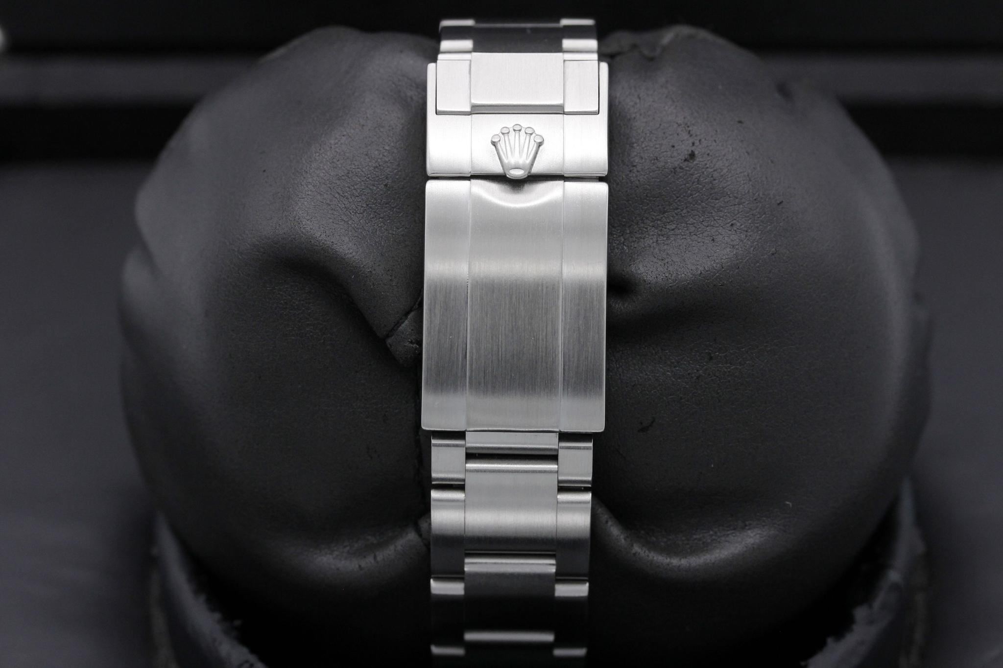 Watch Image 8