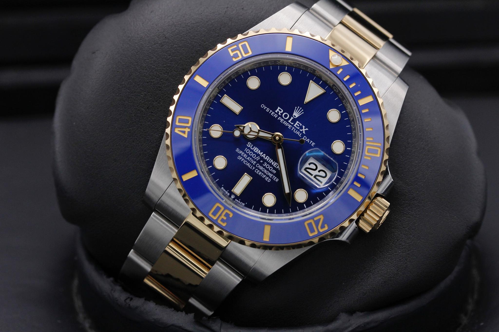 Watch Image 10