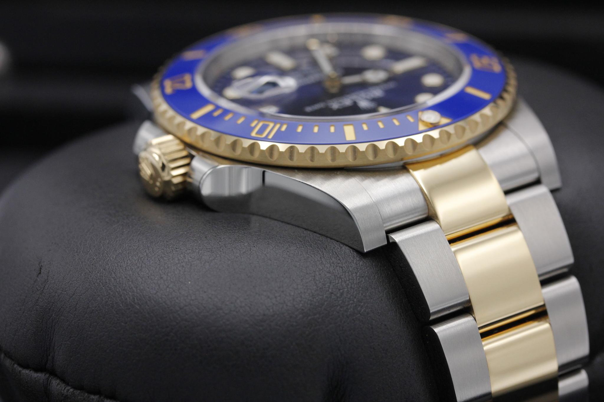 Watch Image 4