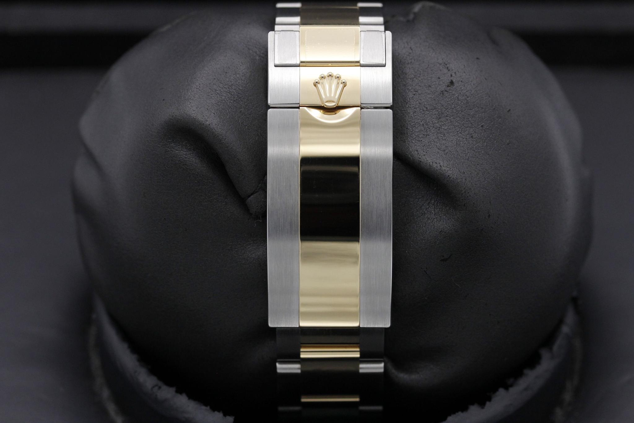 Watch Image 8