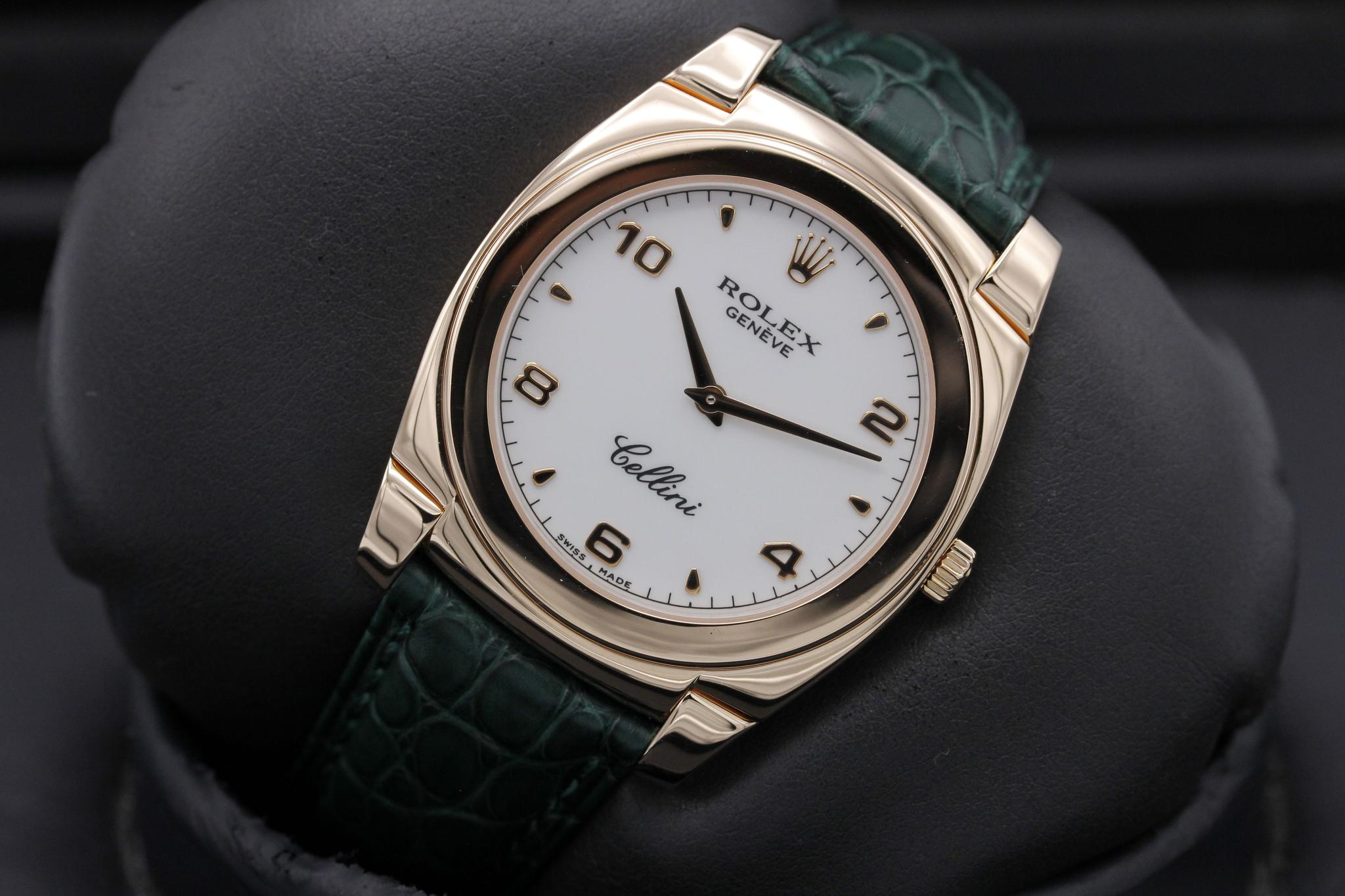 Watch Image 10