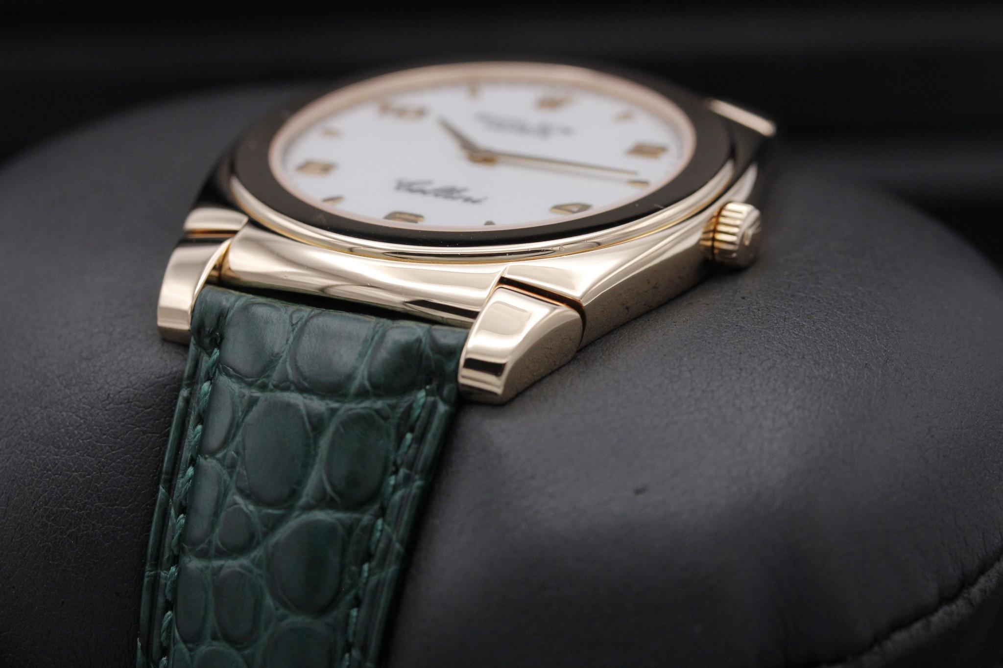 Watch Image 2
