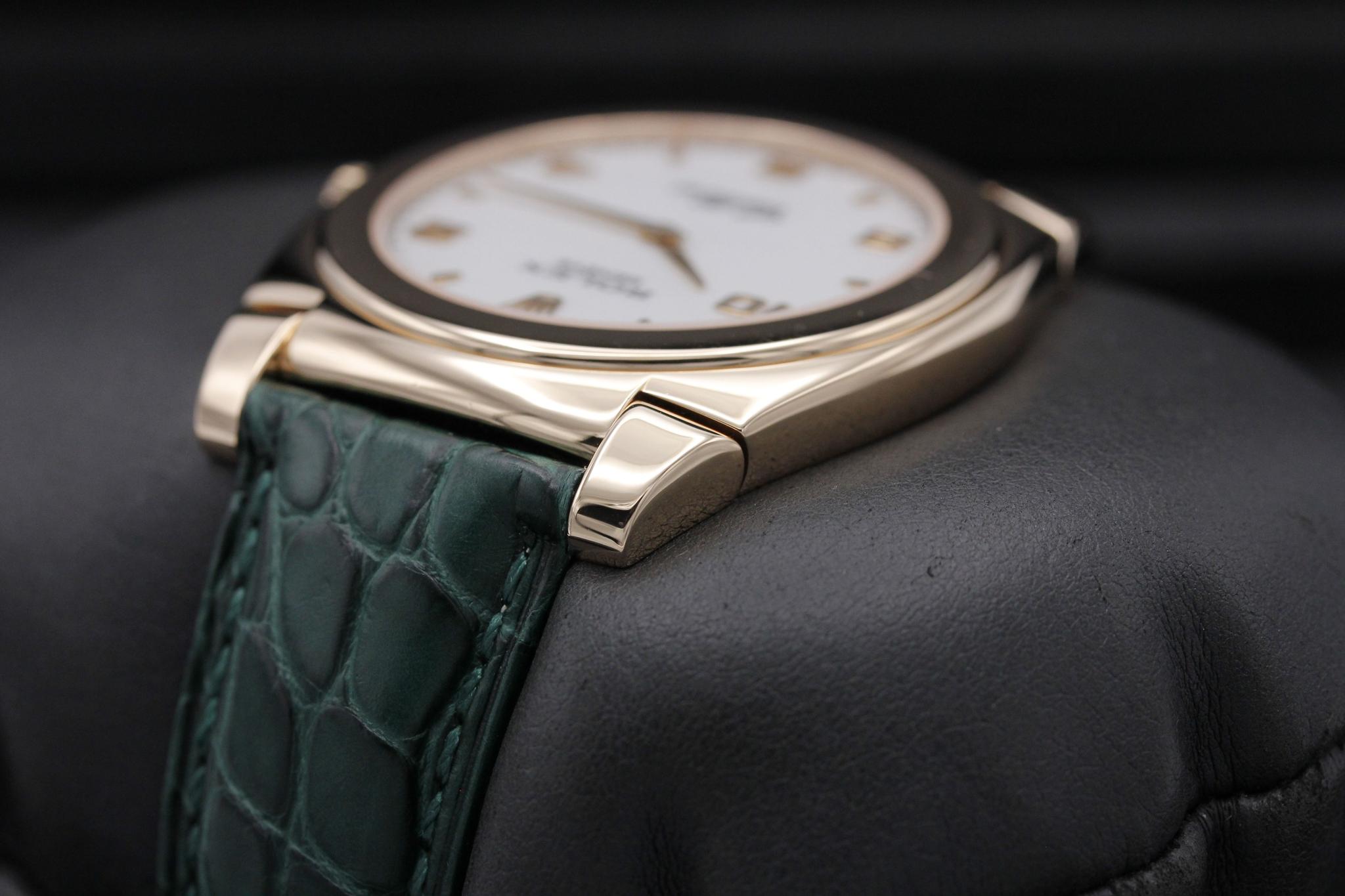 Watch Image 5