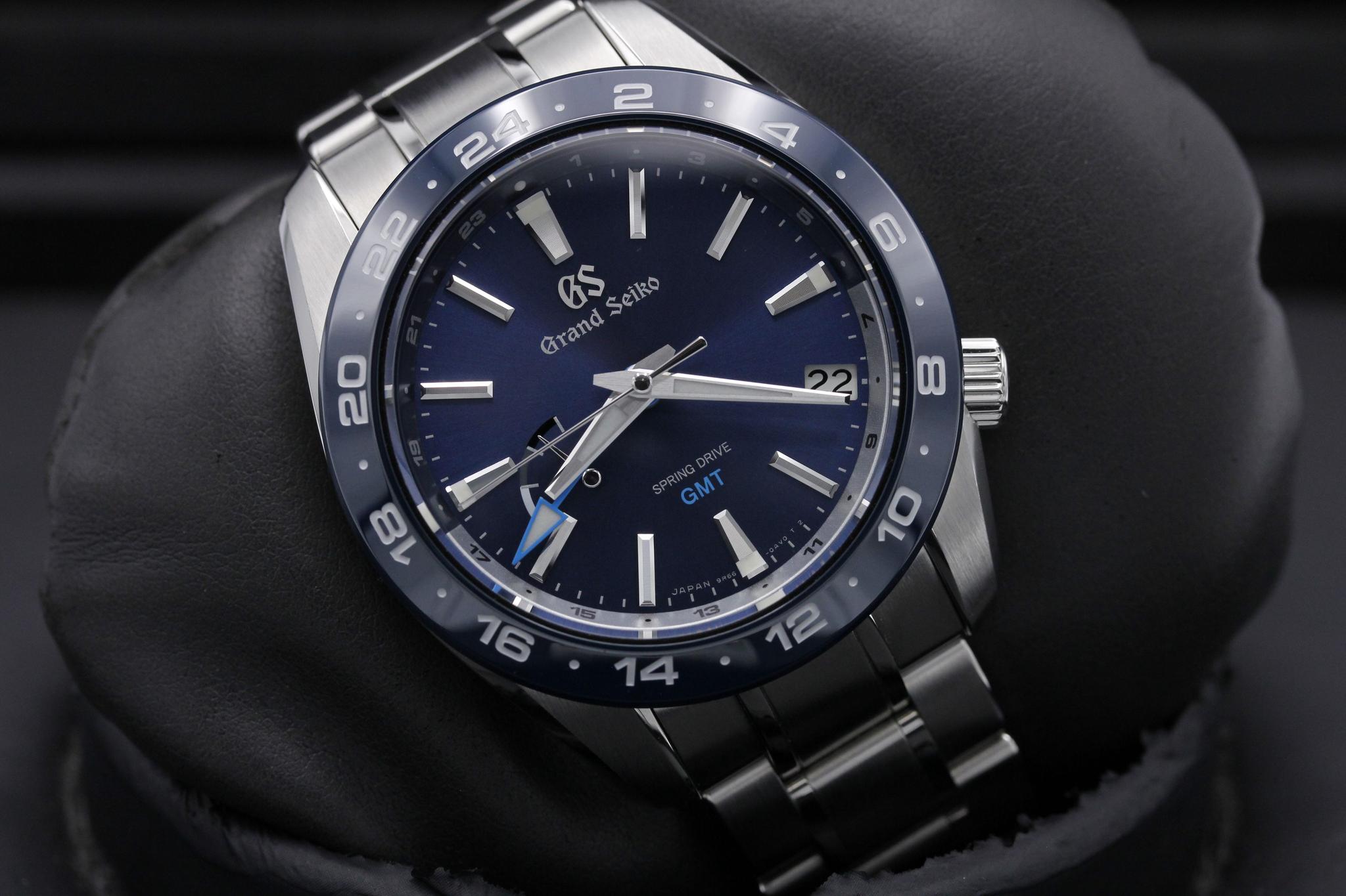 Watch Image 9