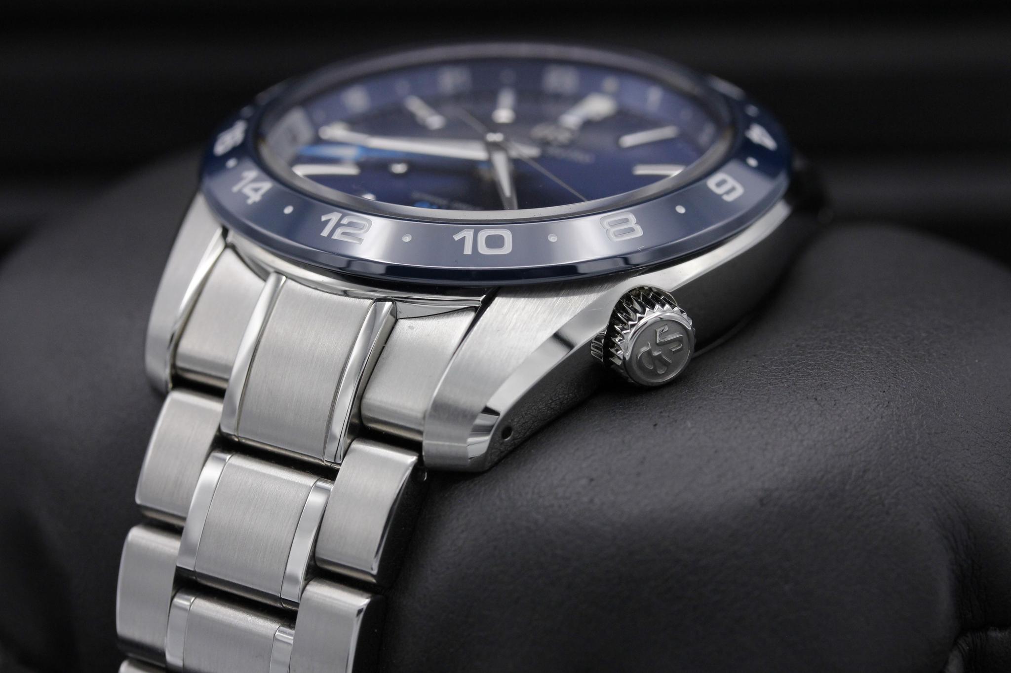 Watch Image 2