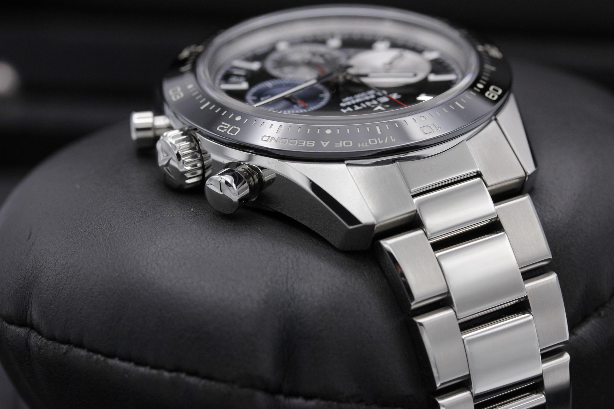 Watch Image 4