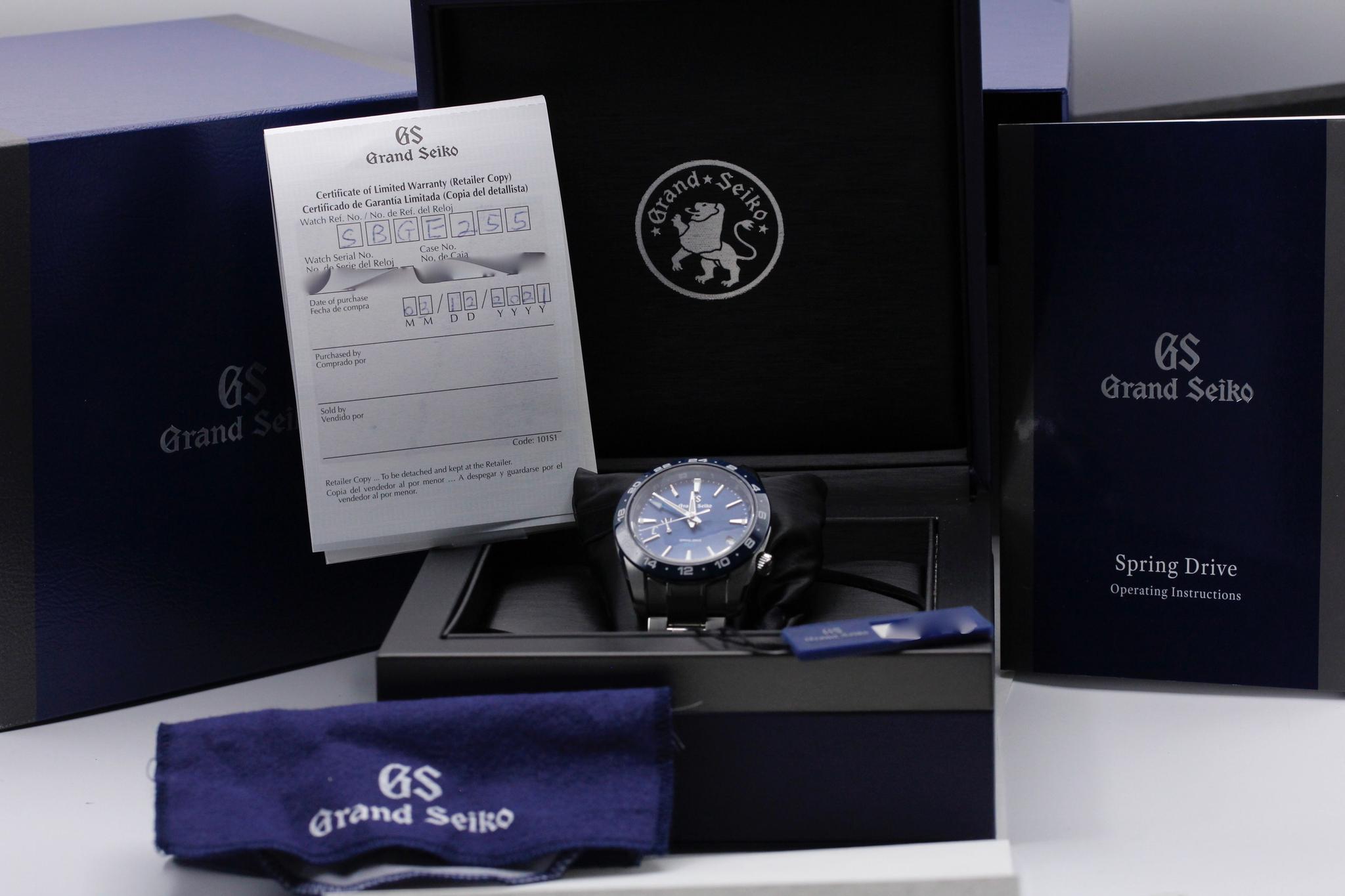 Watch Image 11