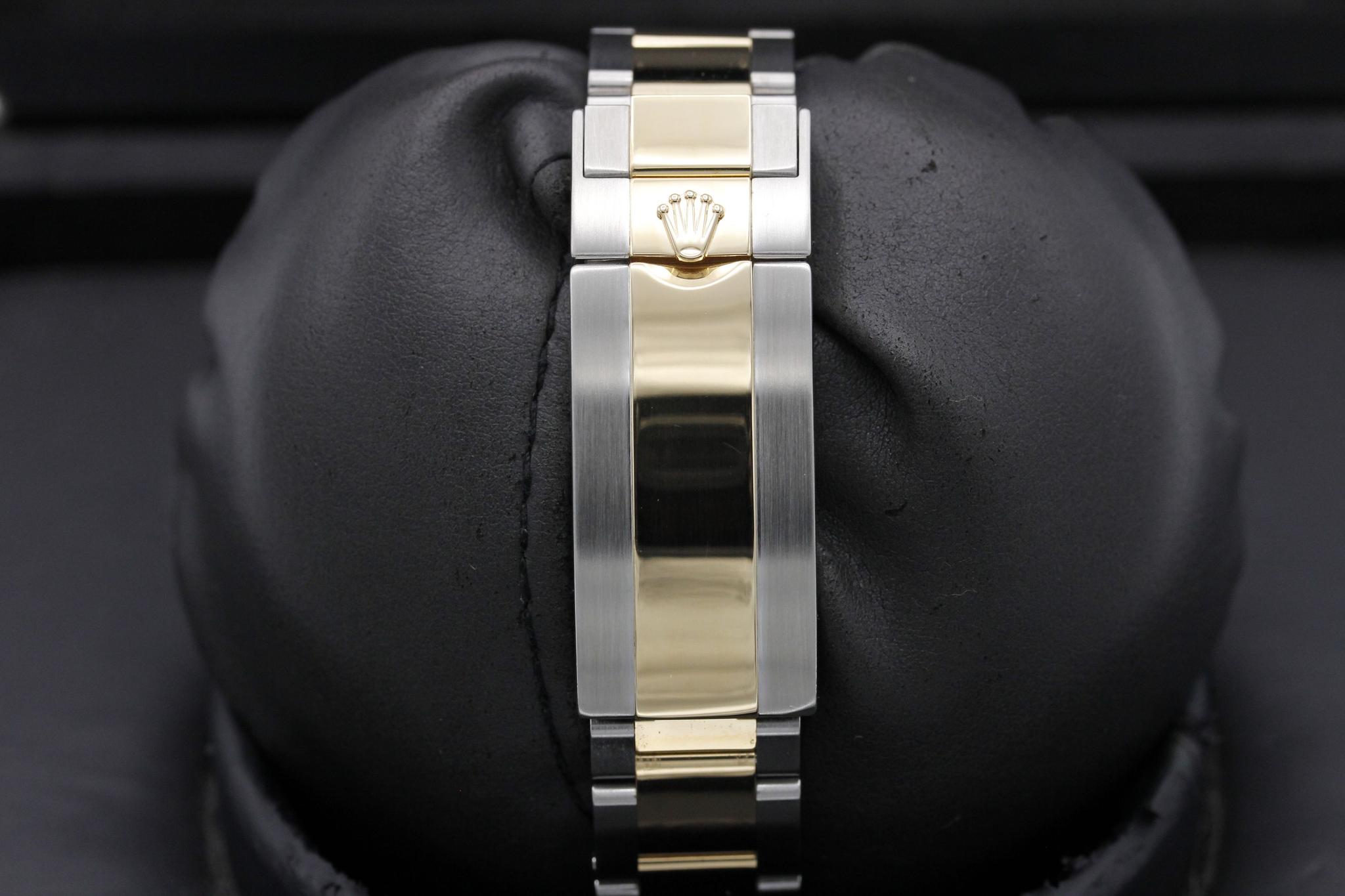 Watch Image 8