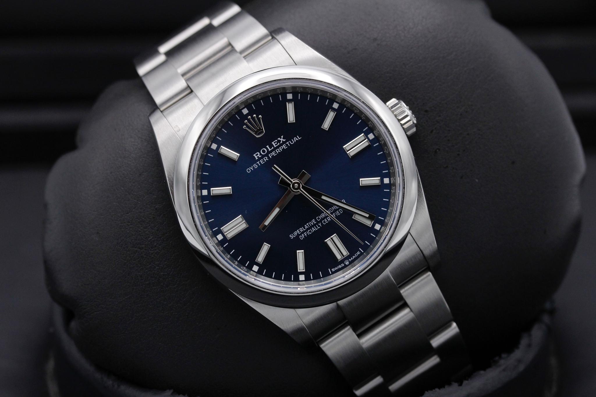 Watch Image 9