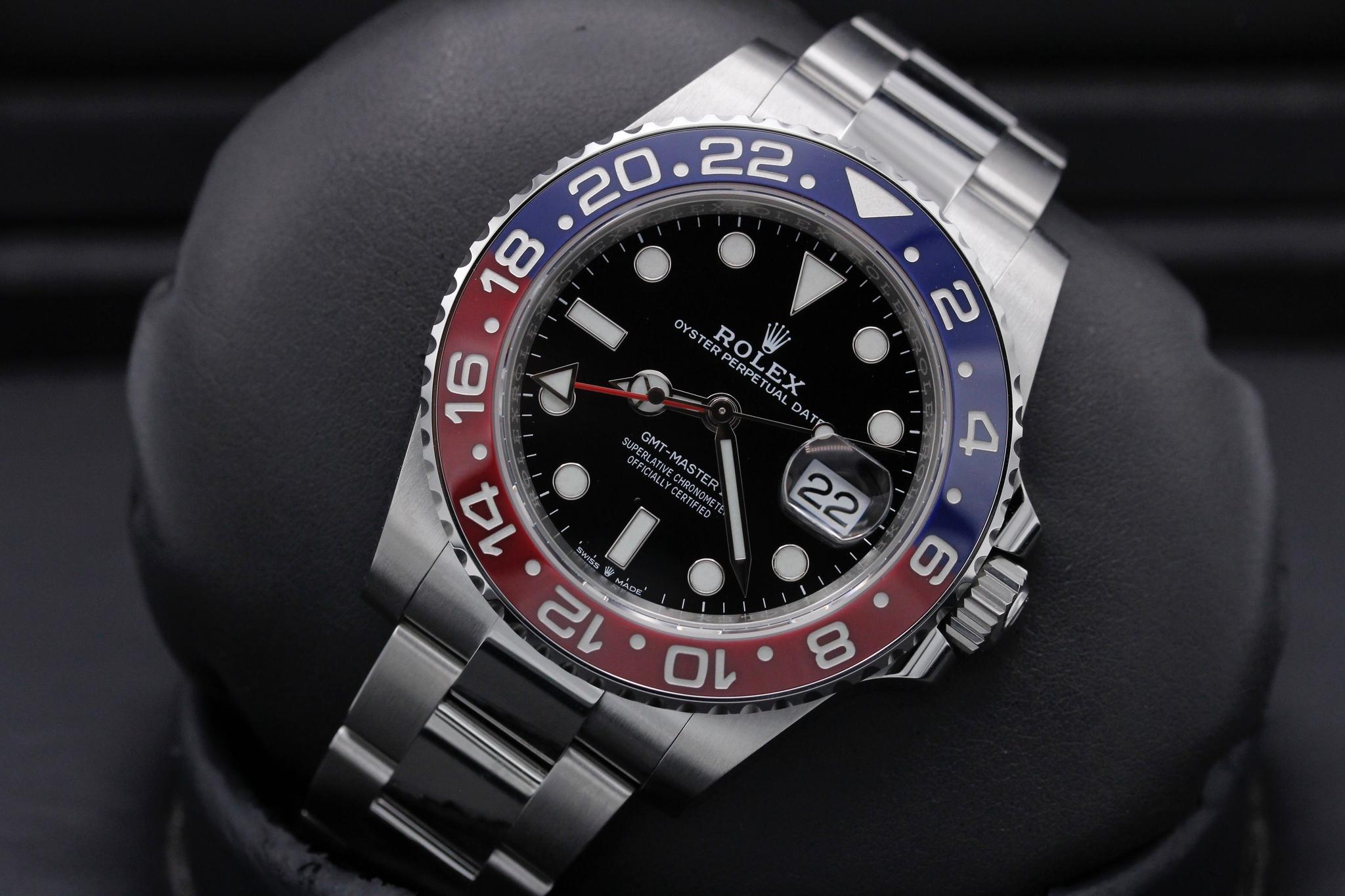 Watch Image 10