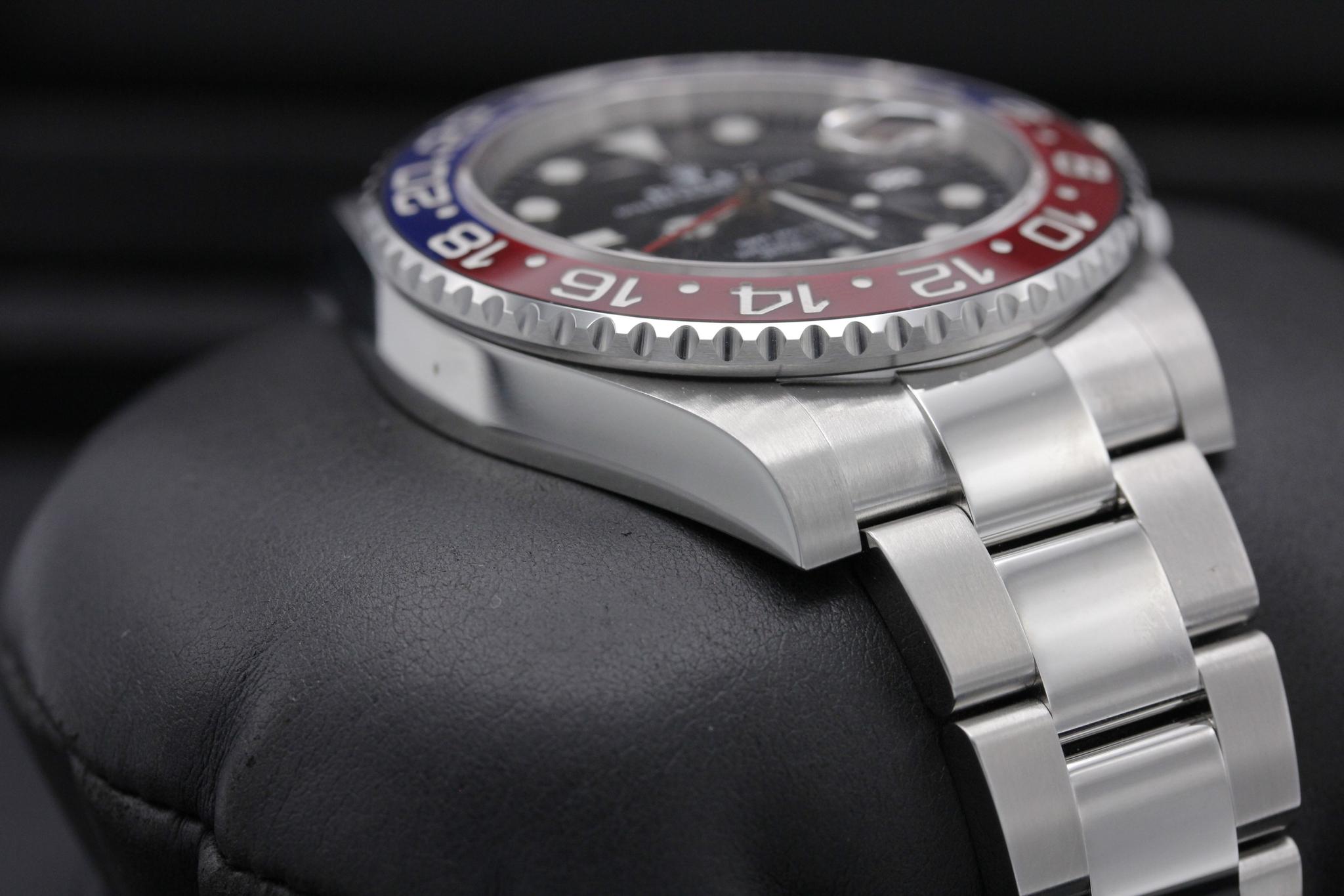 Watch Image 6