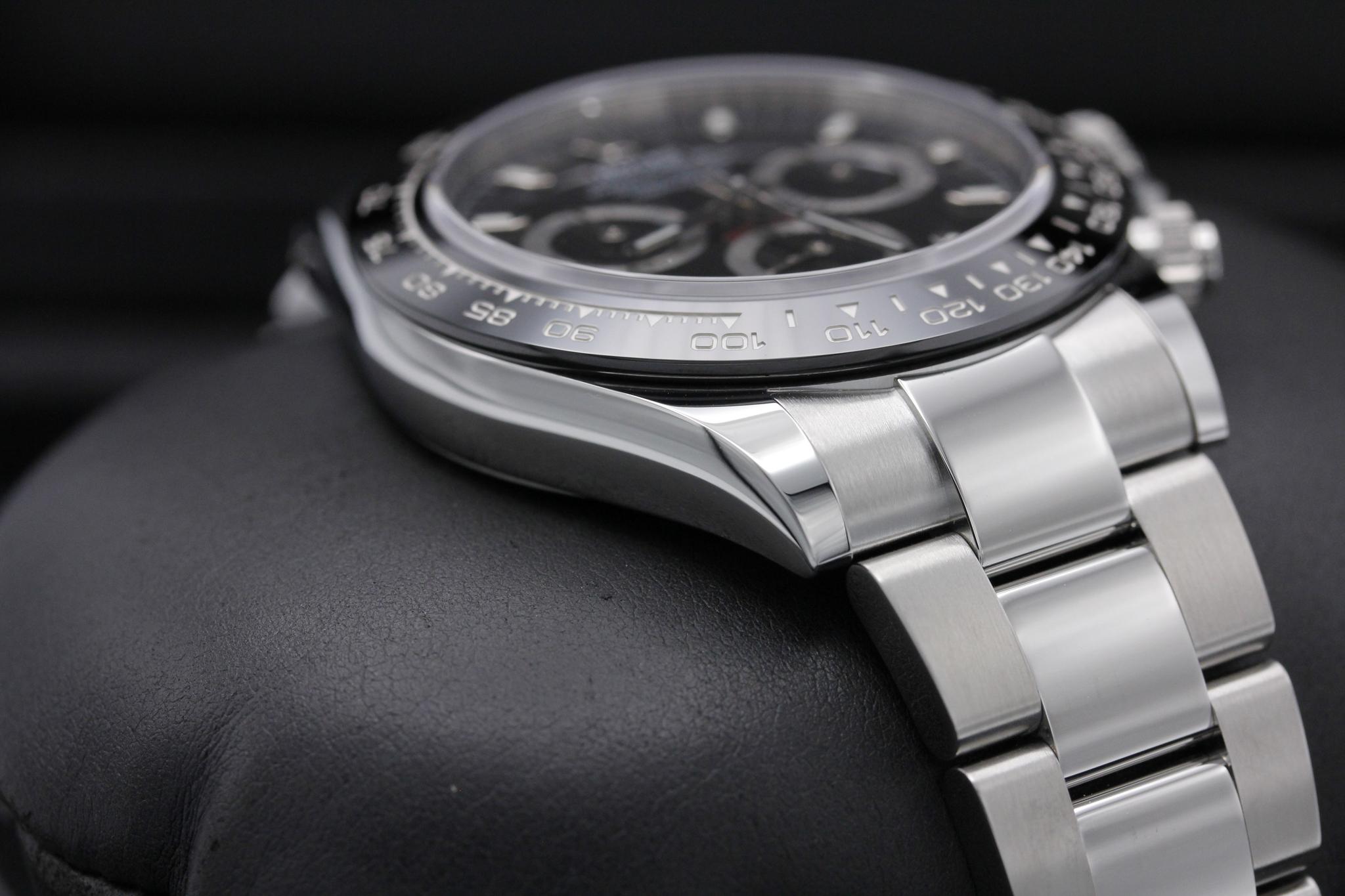 Watch Image 6