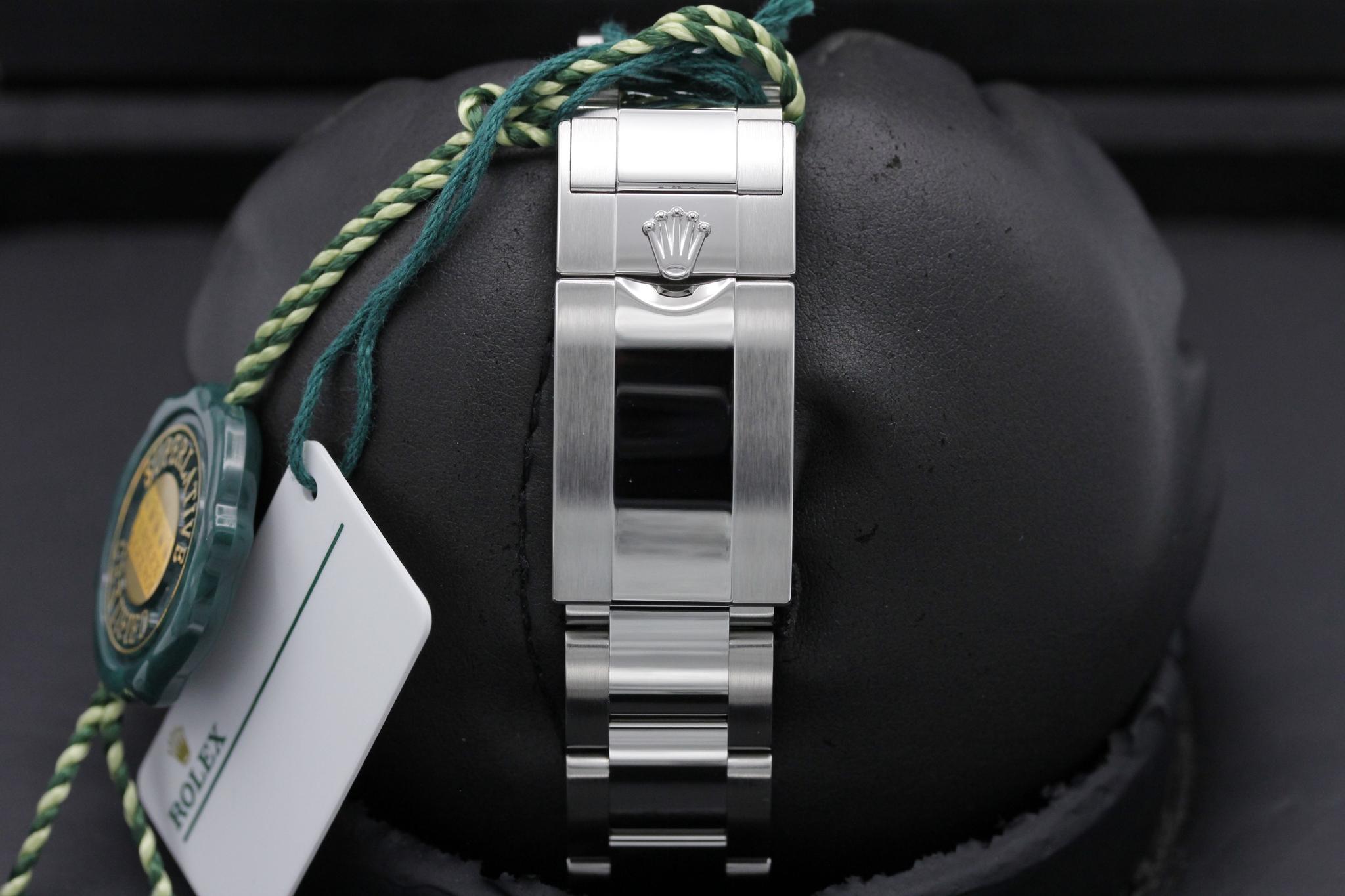 Watch Image 8
