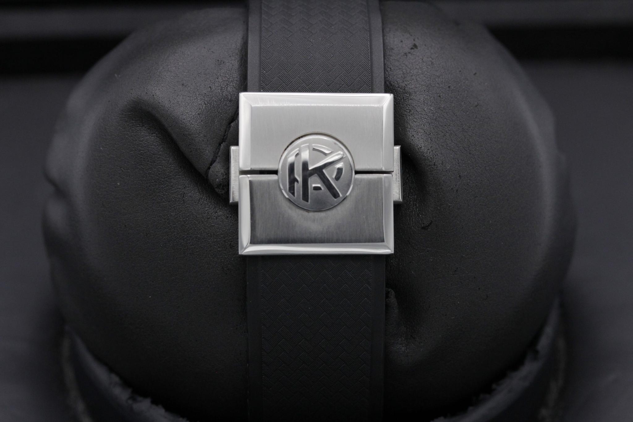 Watch Image 8