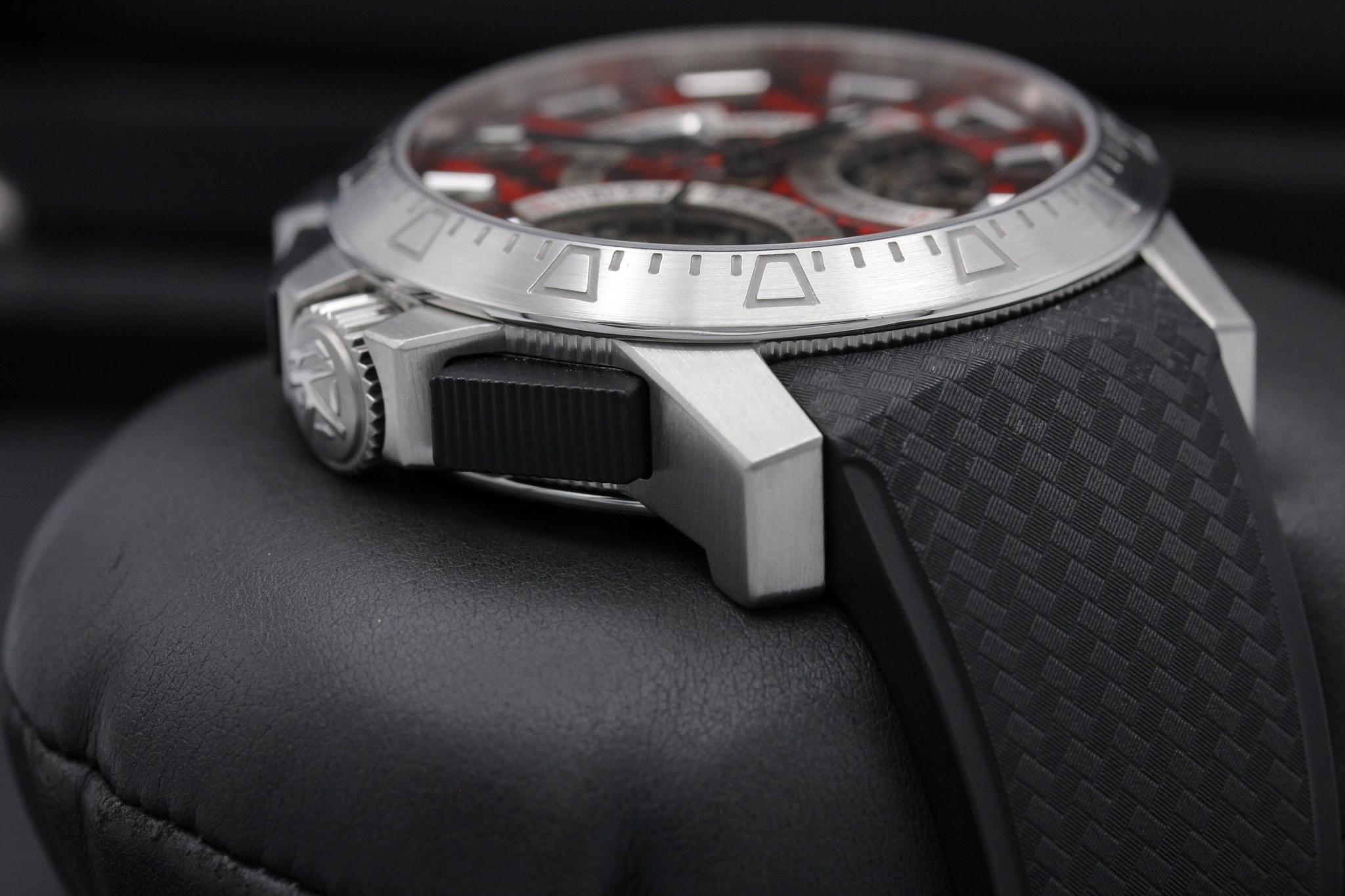 Watch Image 4