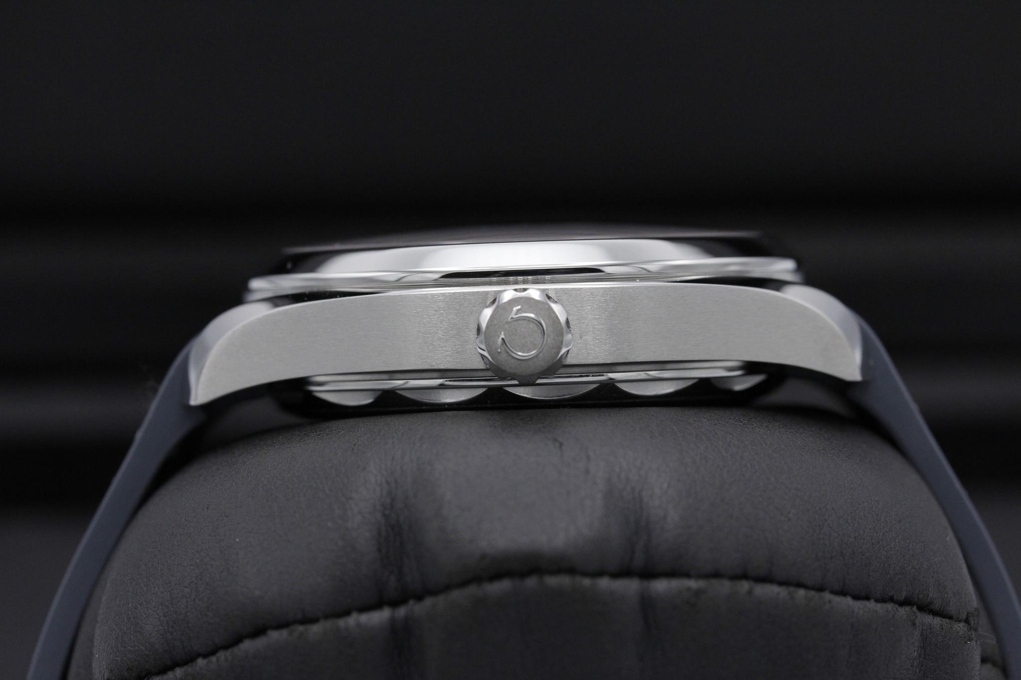 Watch Image 3