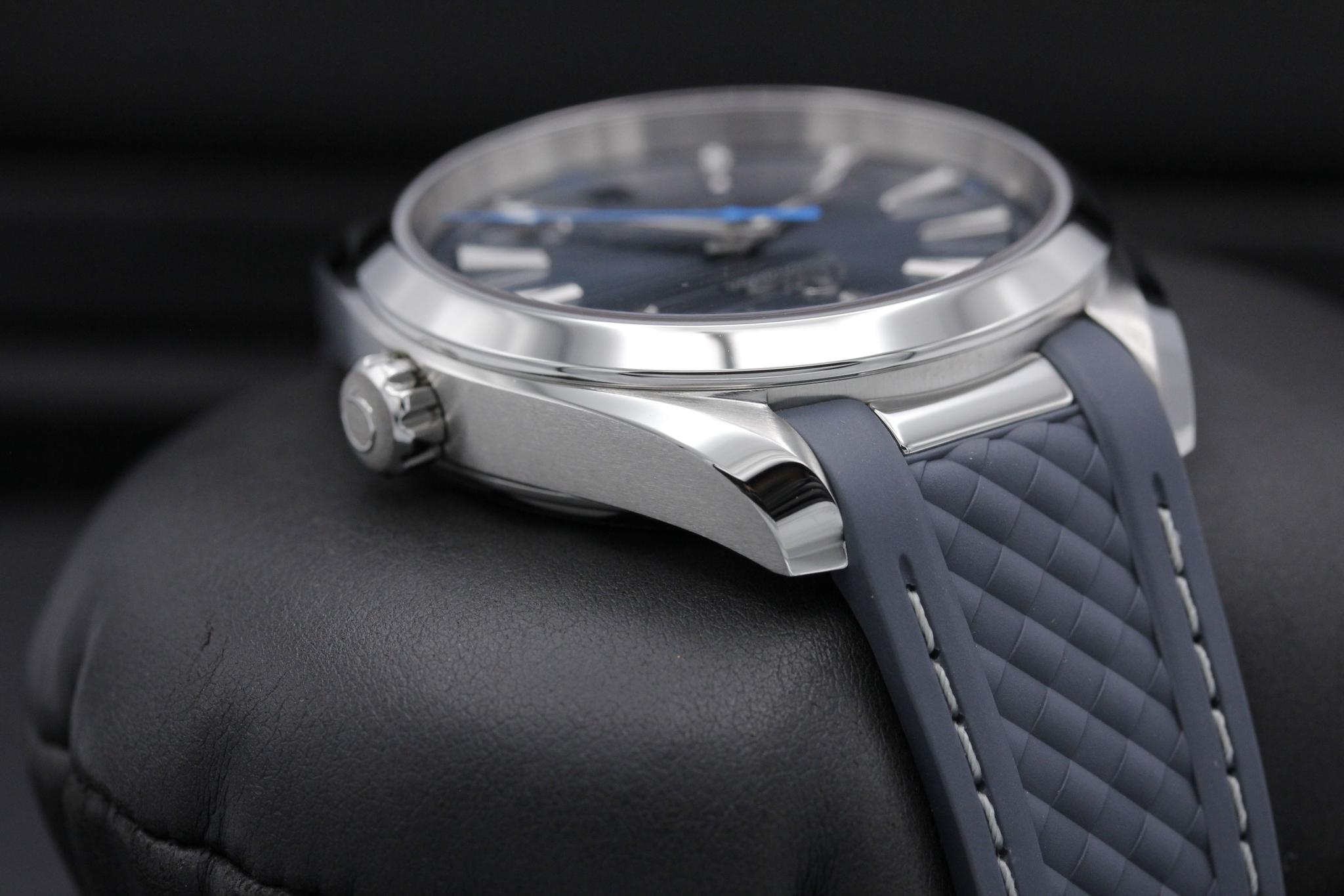 Watch Image 4