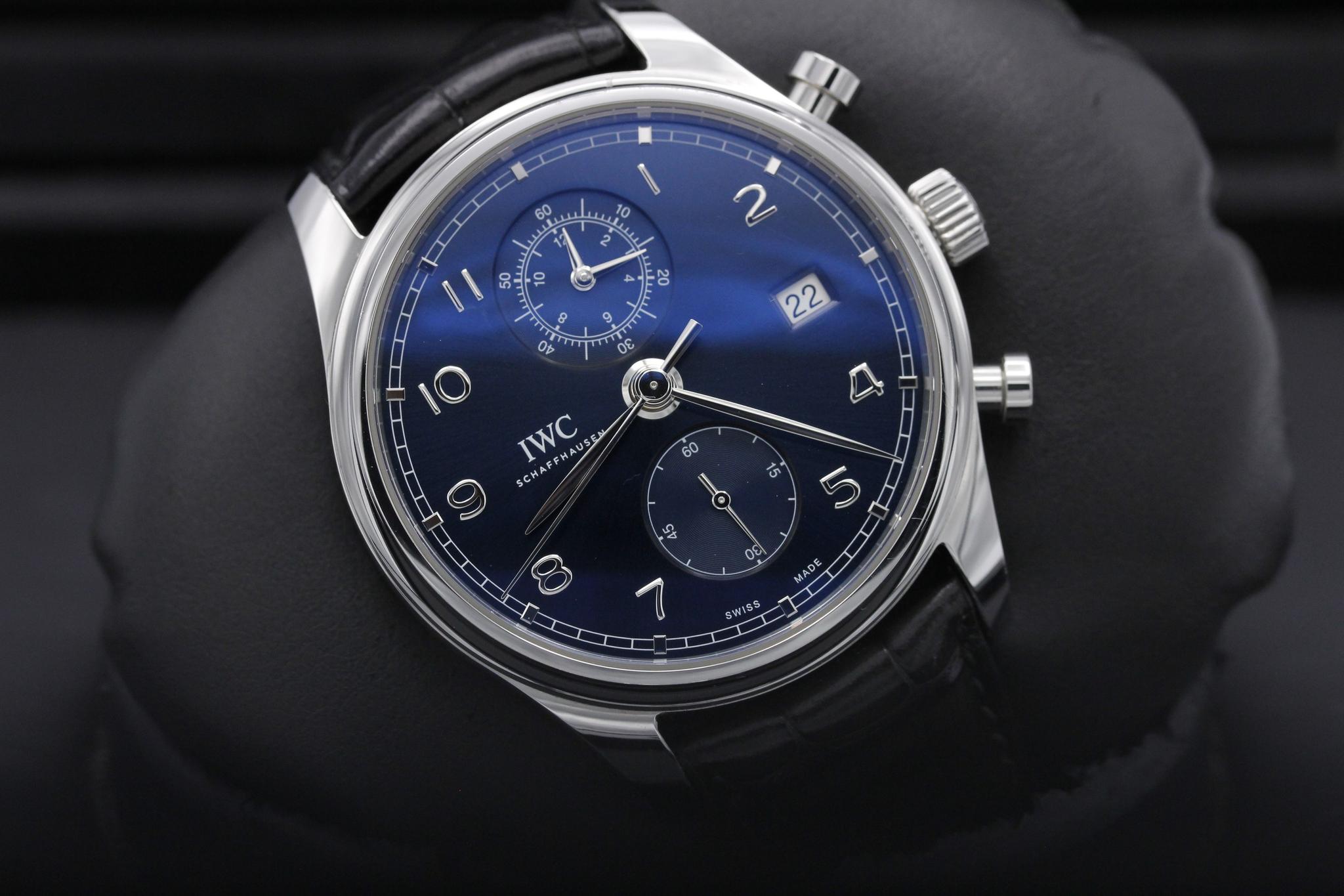 Watch Image 9
