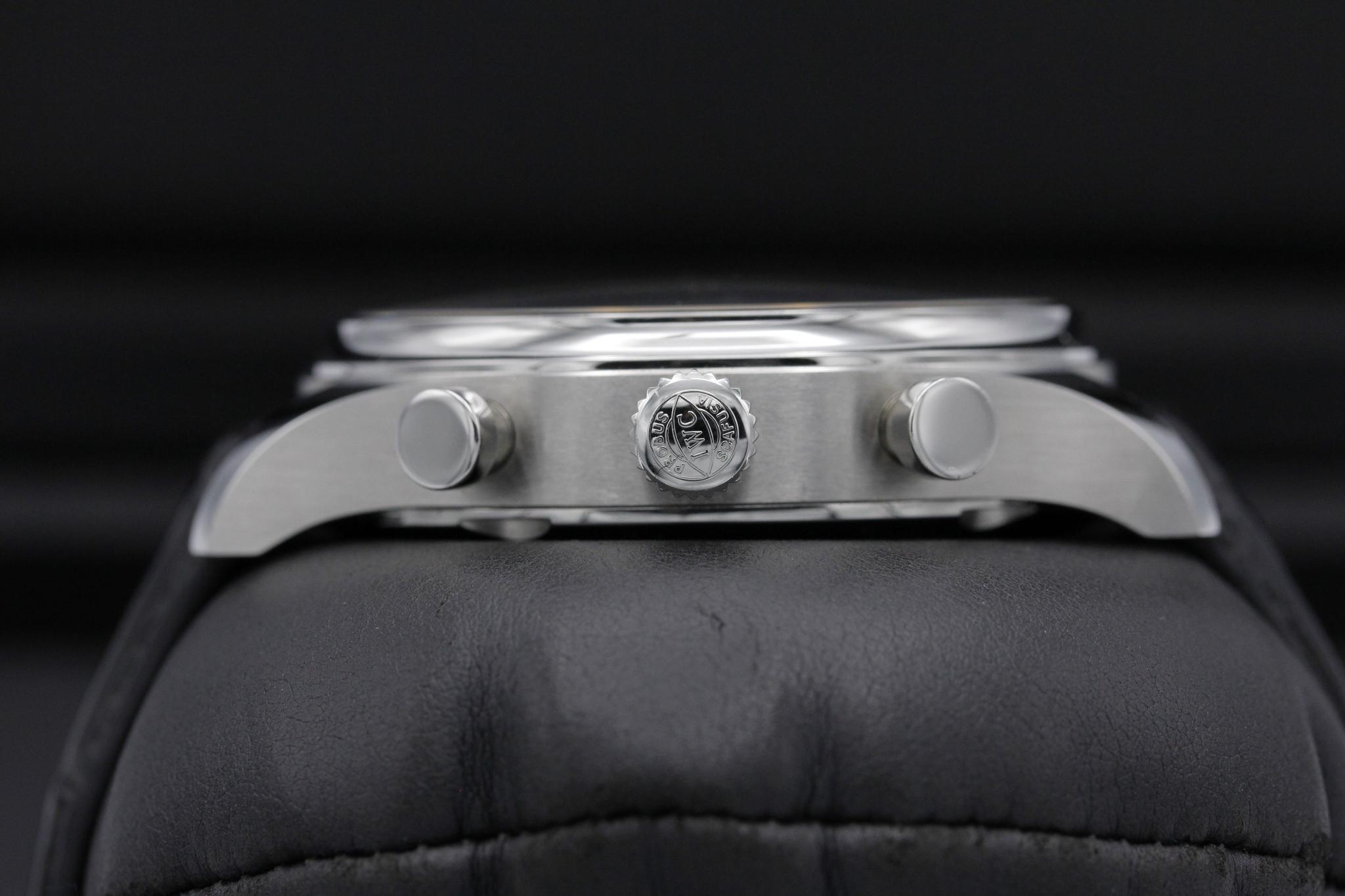Watch Image 3