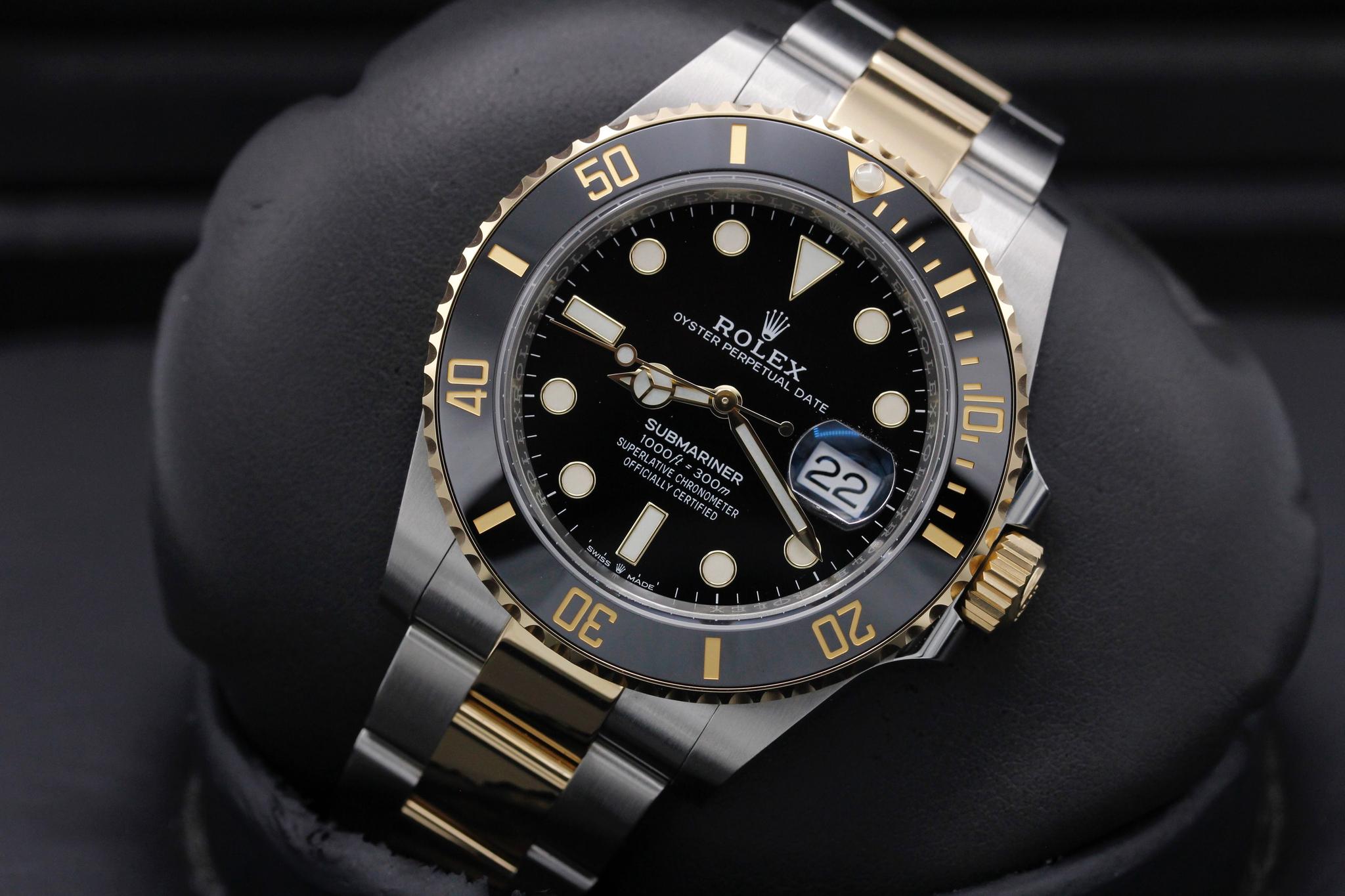 Watch Image 10