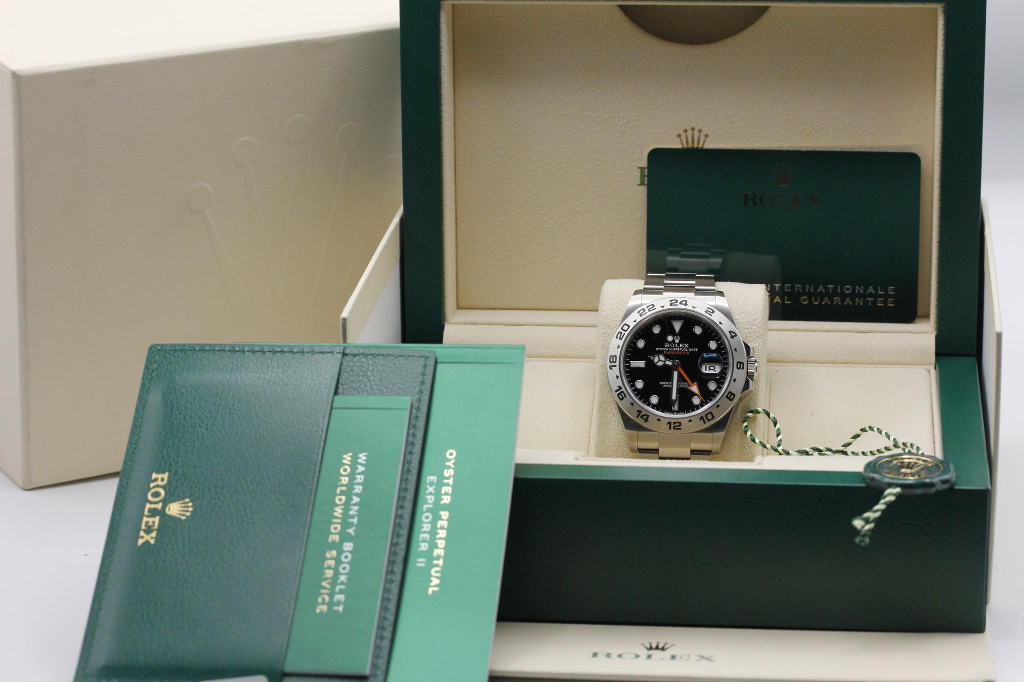 Watch Image 11
