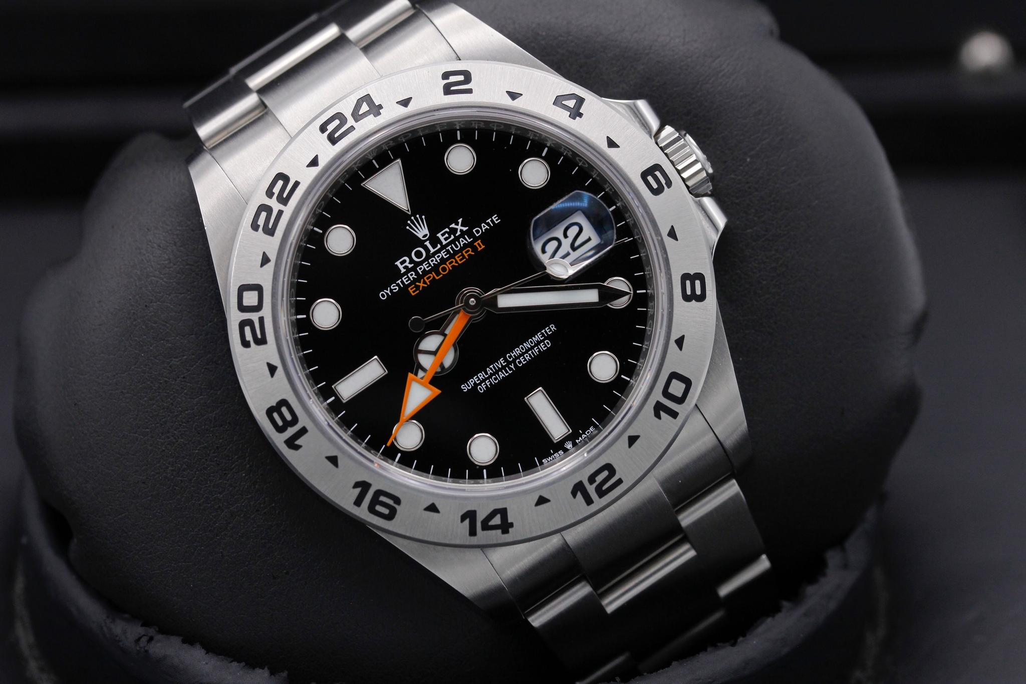 Watch Image 9