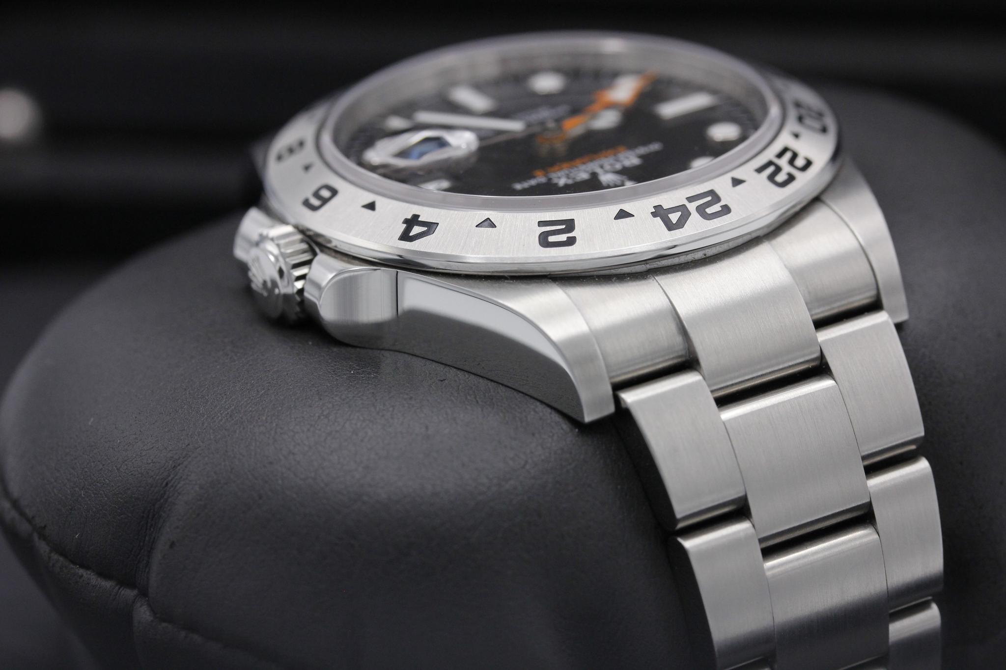 Watch Image 4