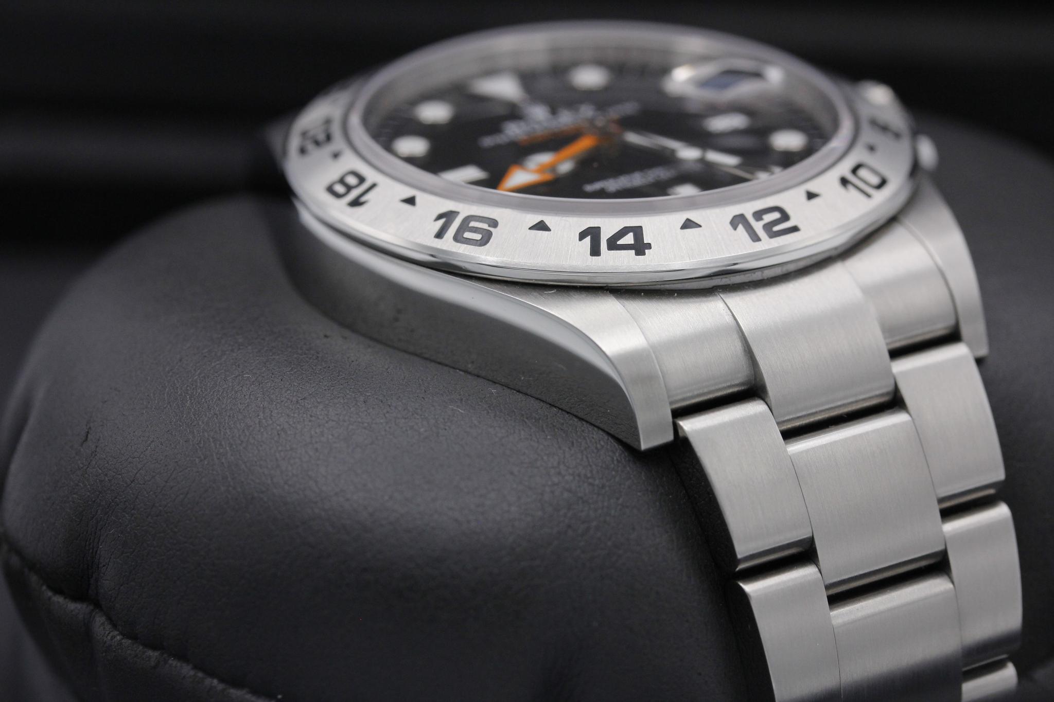 Watch Image 6