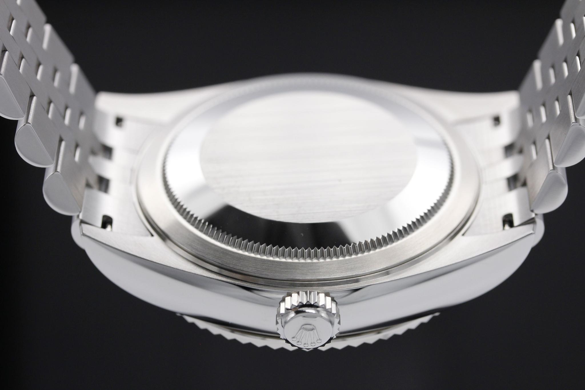Watch Image 7