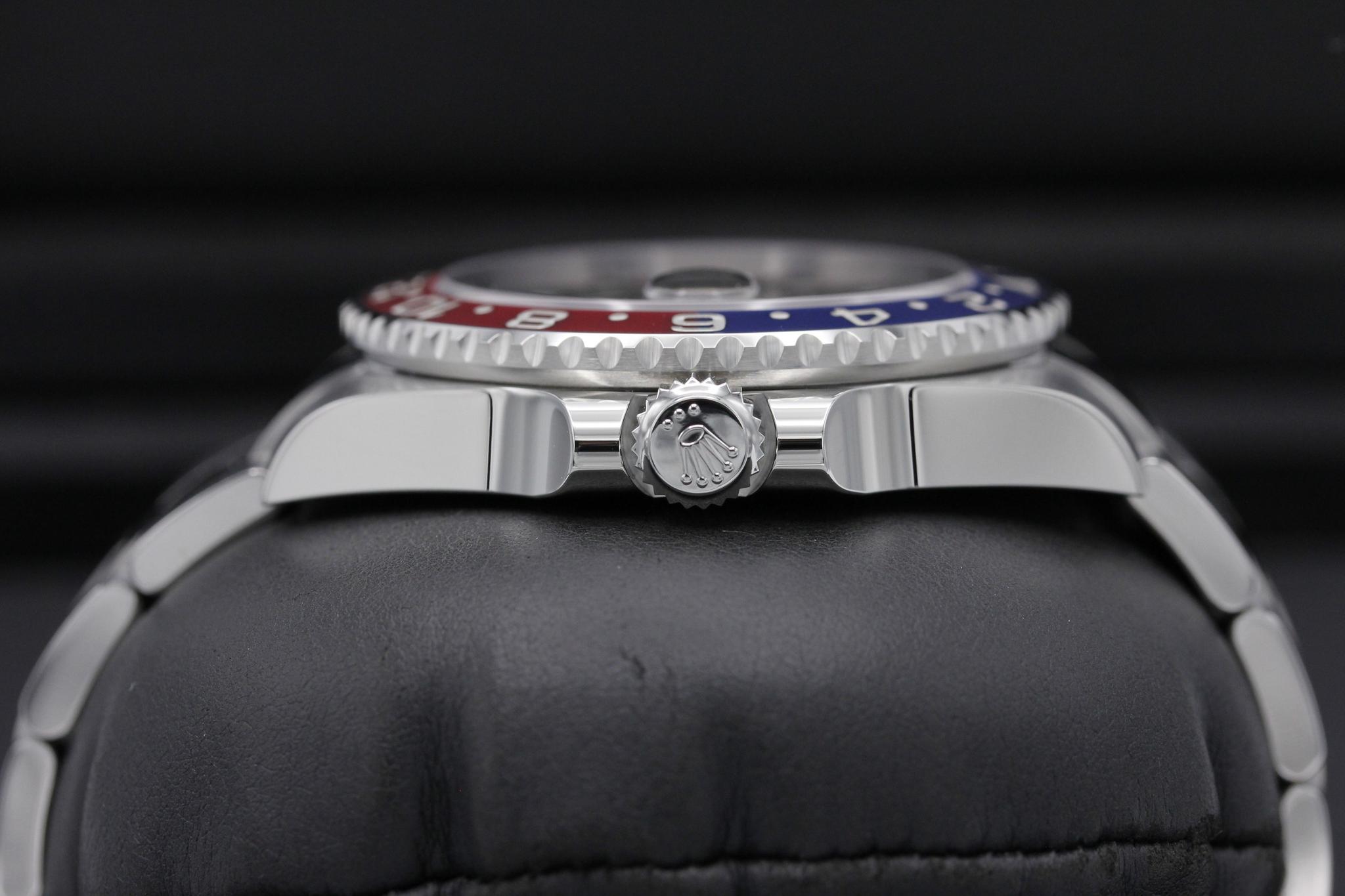 Watch Image 3