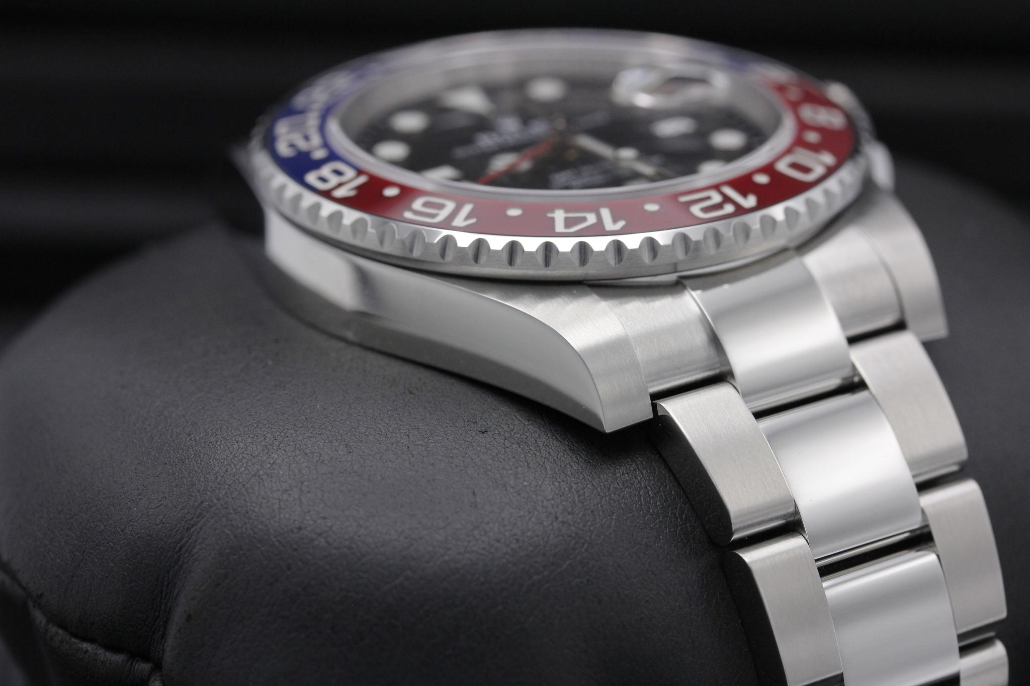 Watch Image 6