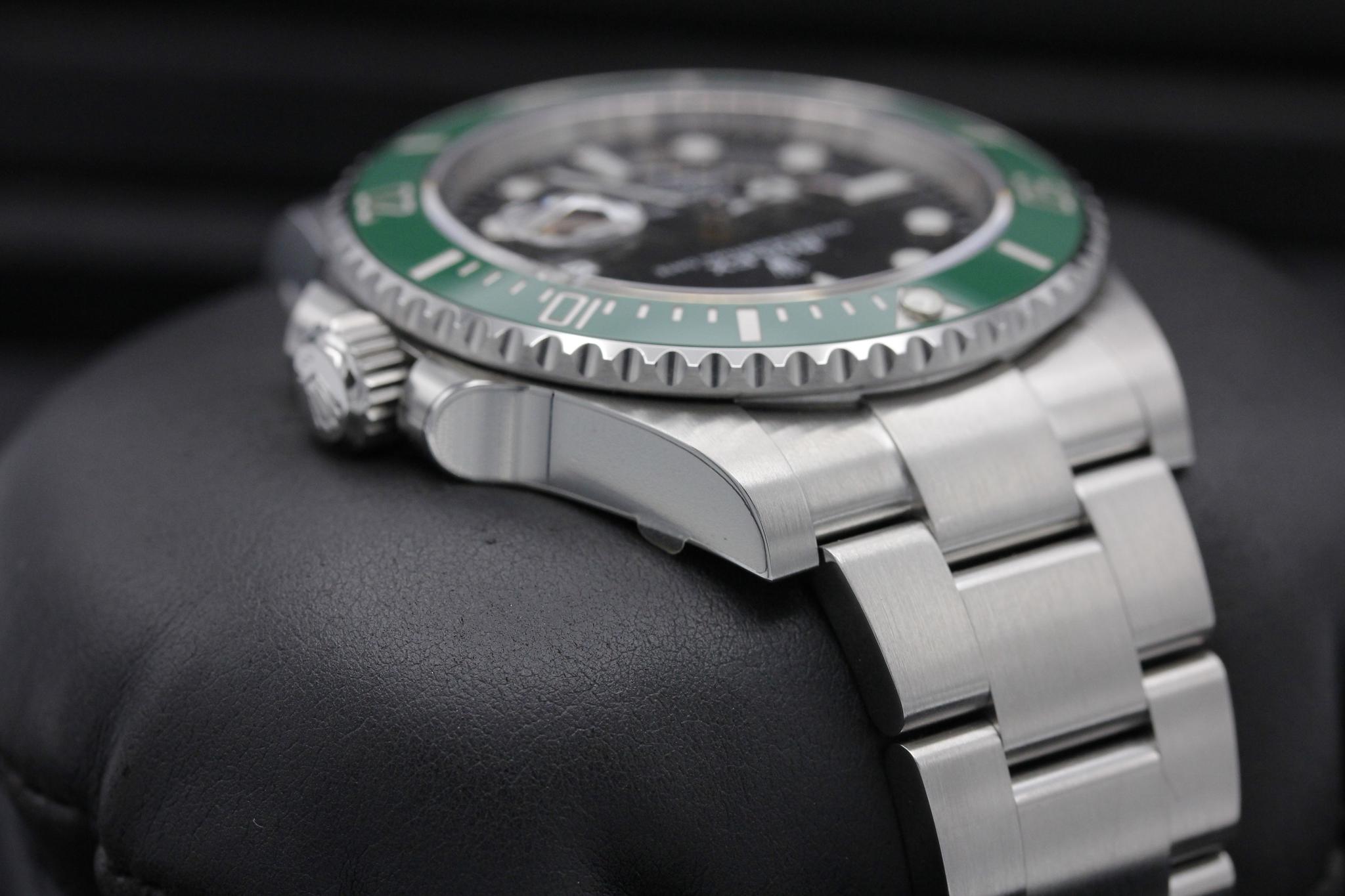 Watch Image 4