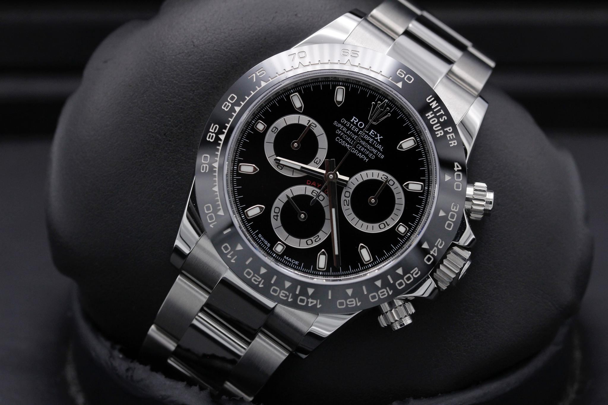 Watch Image 10