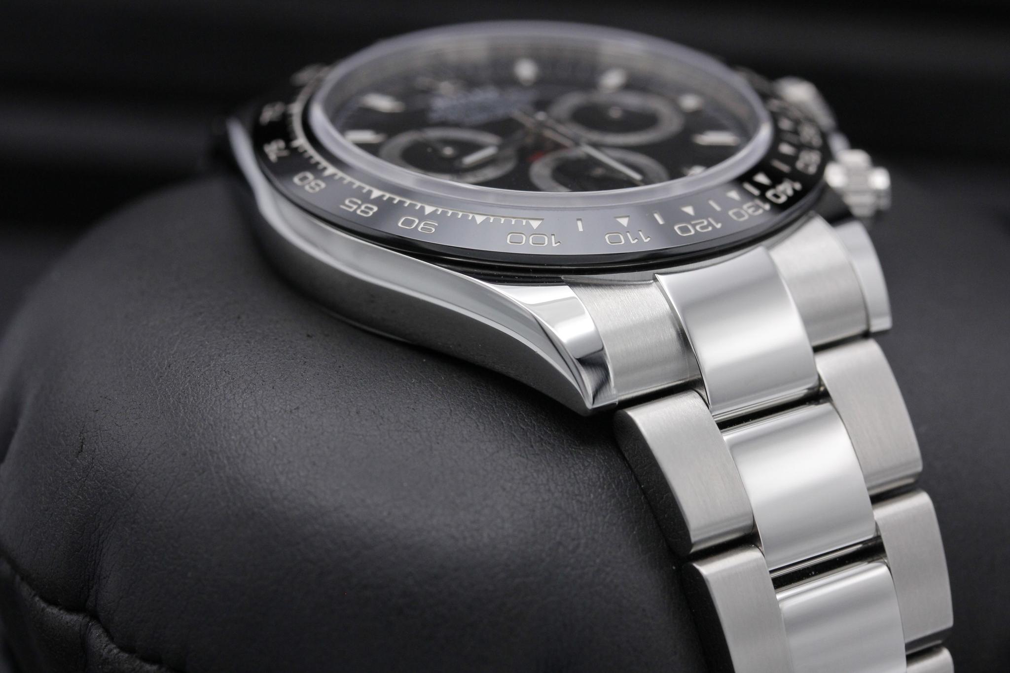 Watch Image 6