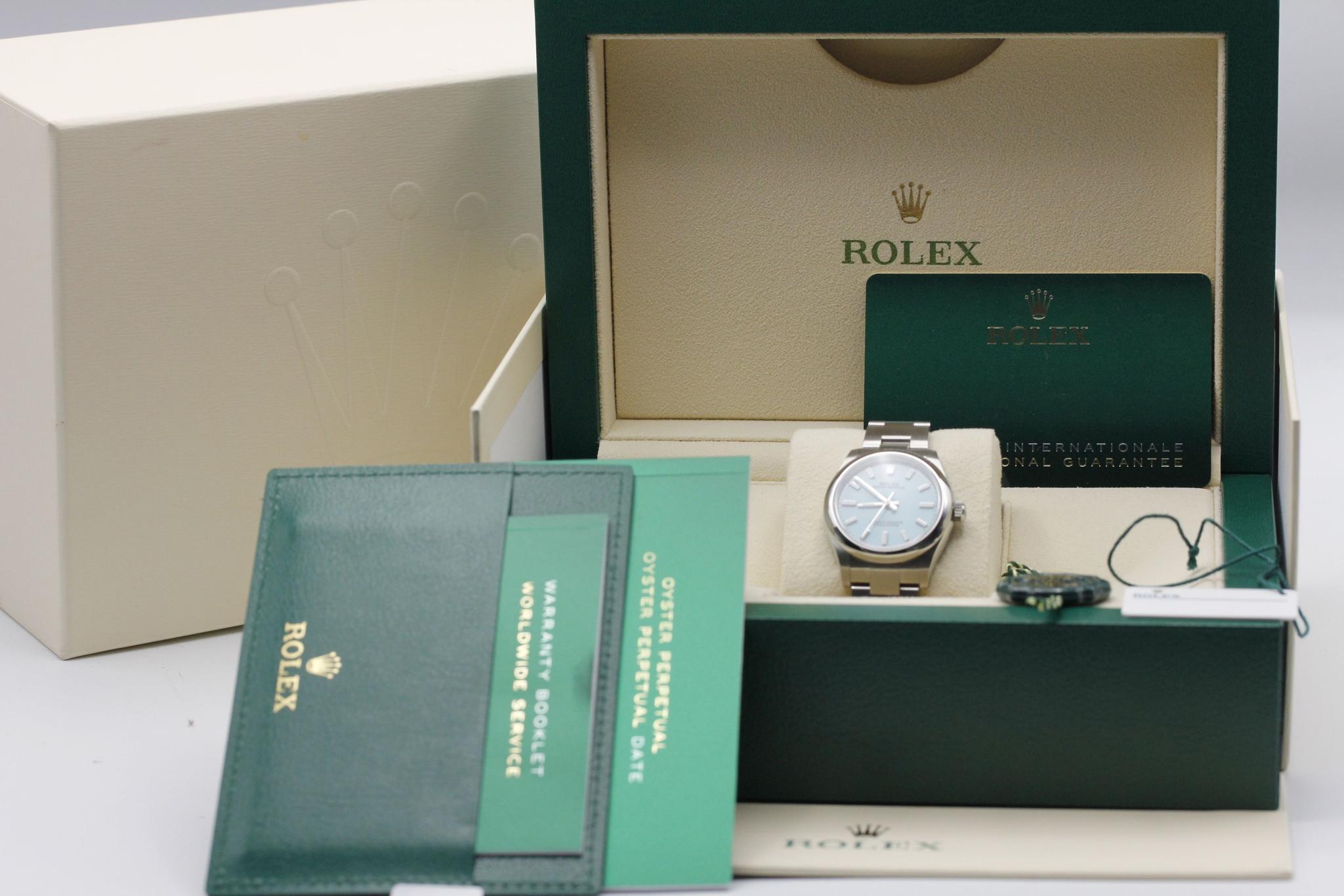 Watch Image 11